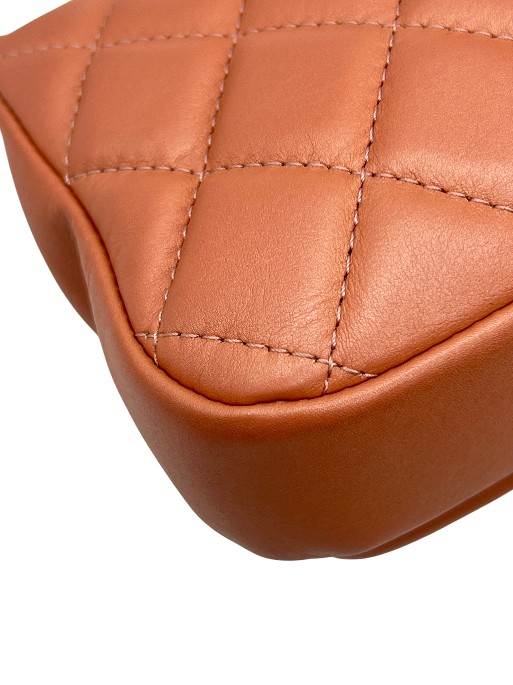 Pre-Owned CHANEL Flap Bag / Product Code: 26052806