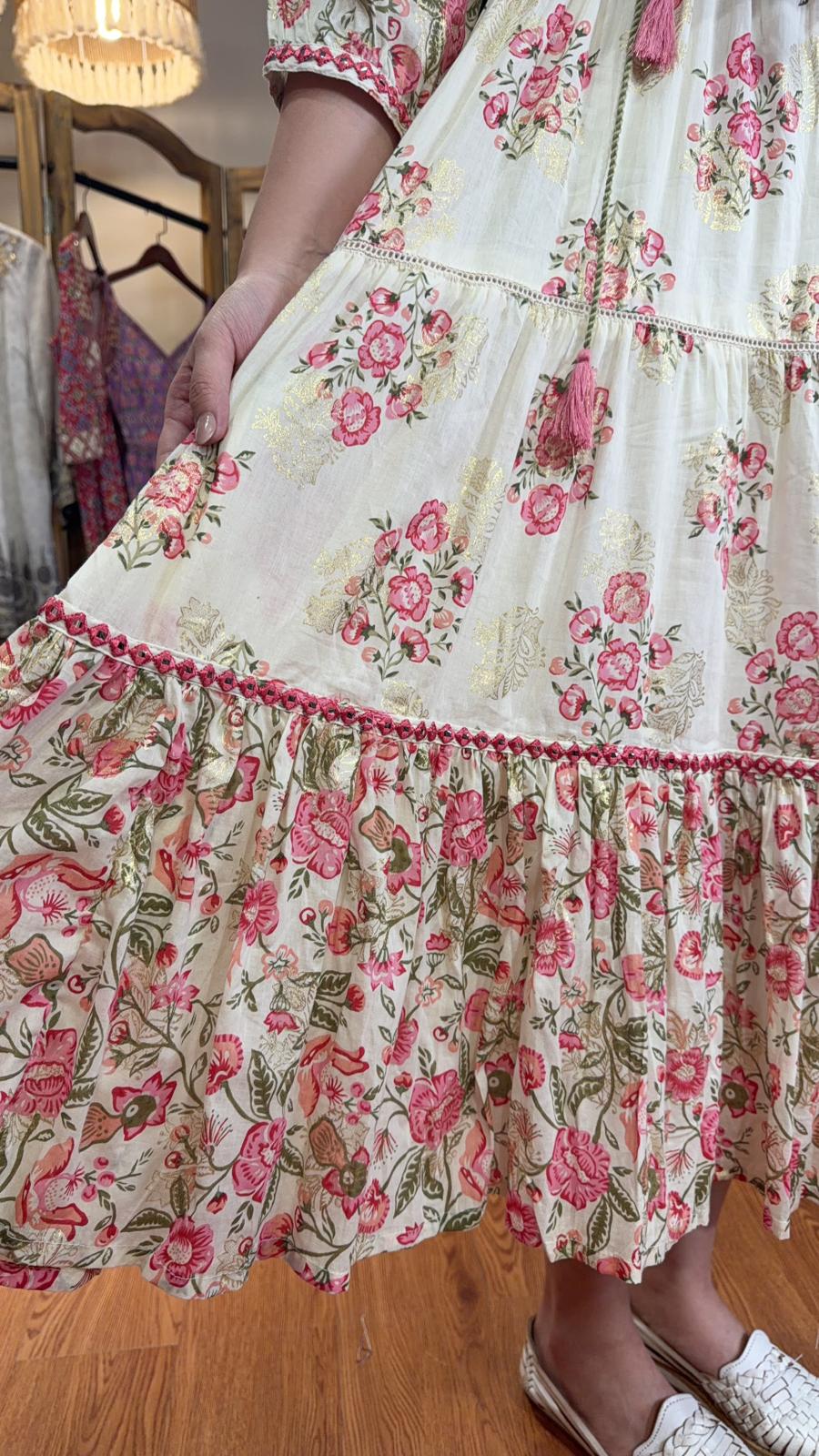 2570 Milky White Pink Cottage 4-Rope OP 45"
