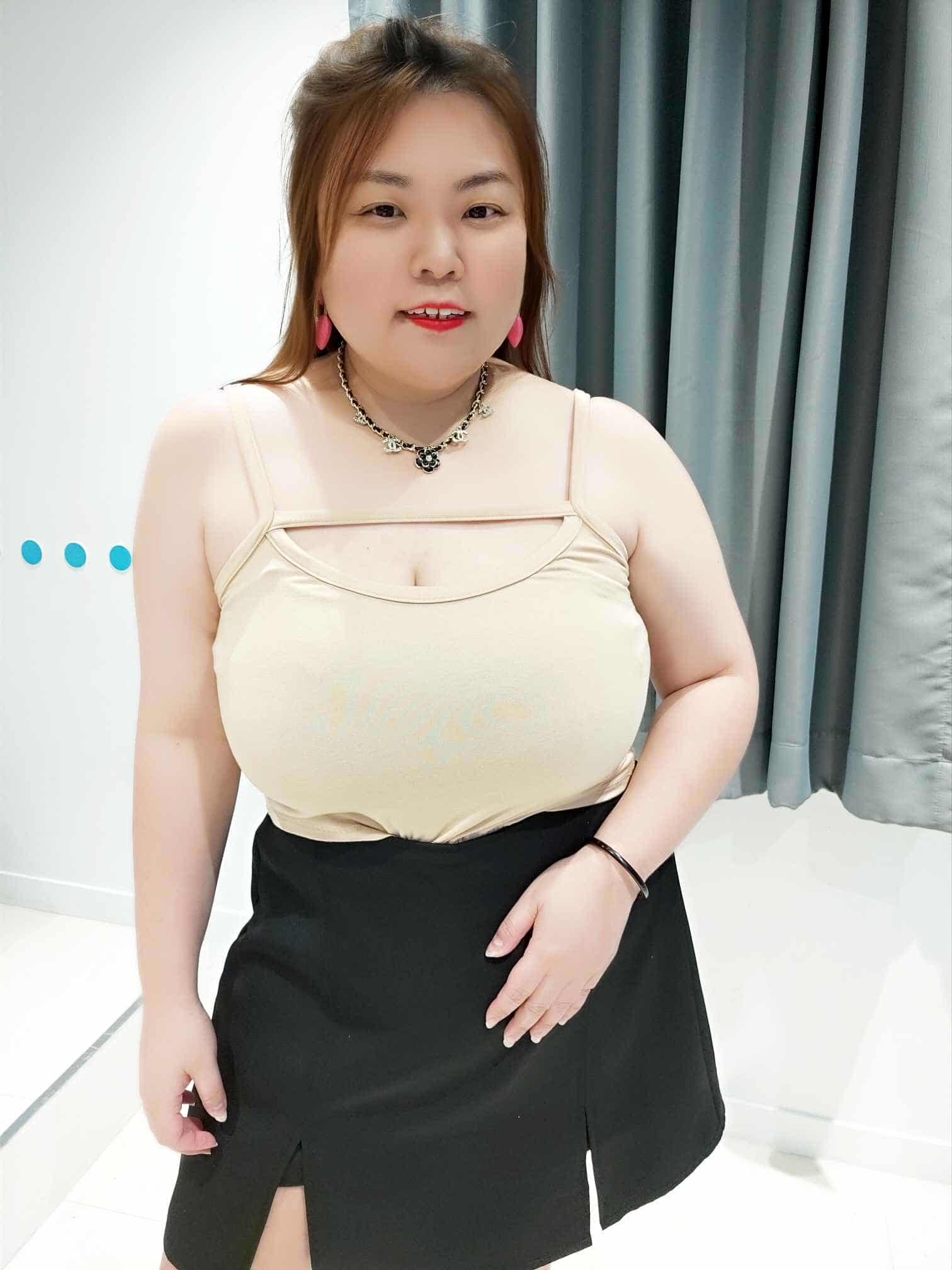 DSE13 前镂空可调节肩带小背心