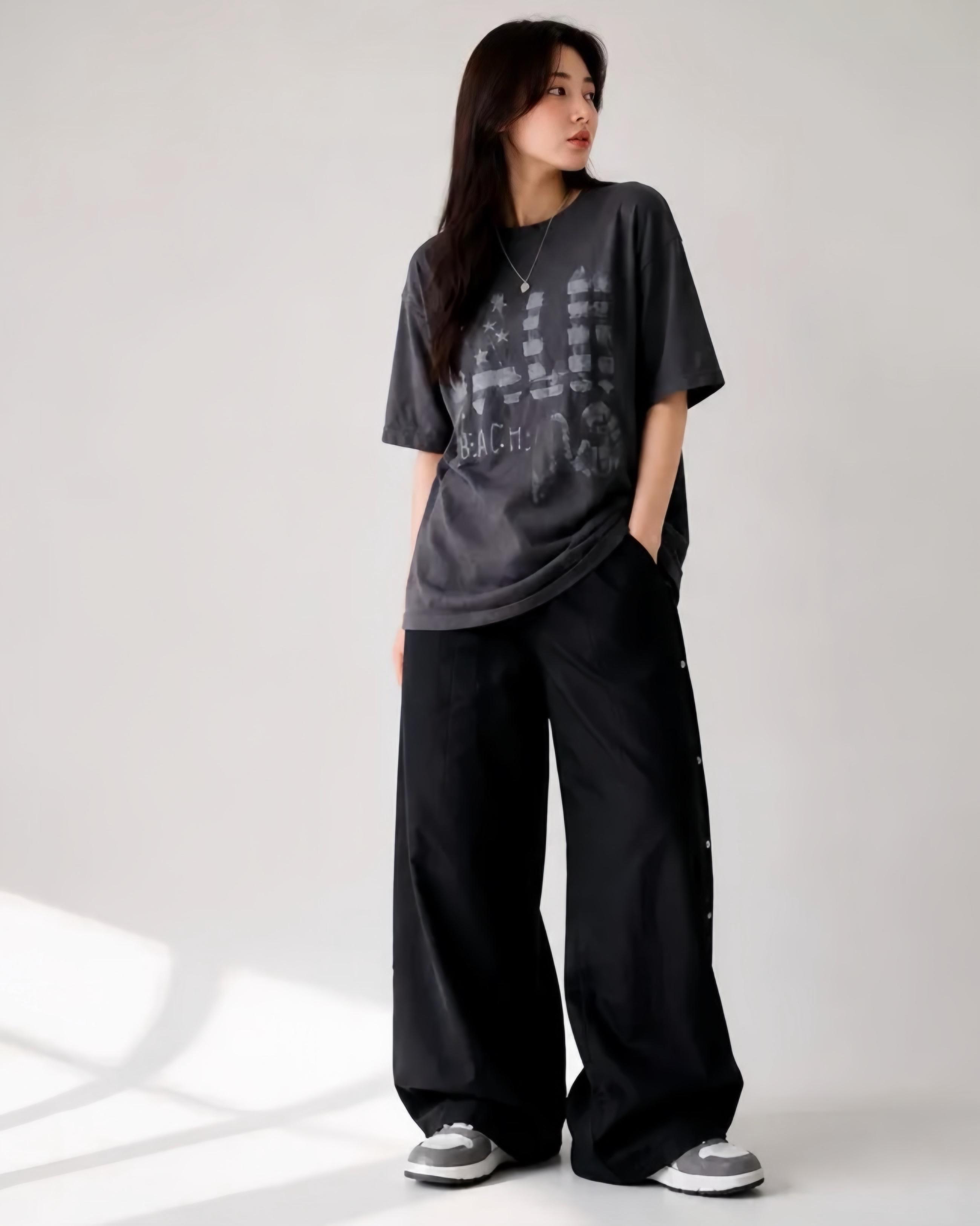 Vintage Wash Graphic Oversized Tee⁠