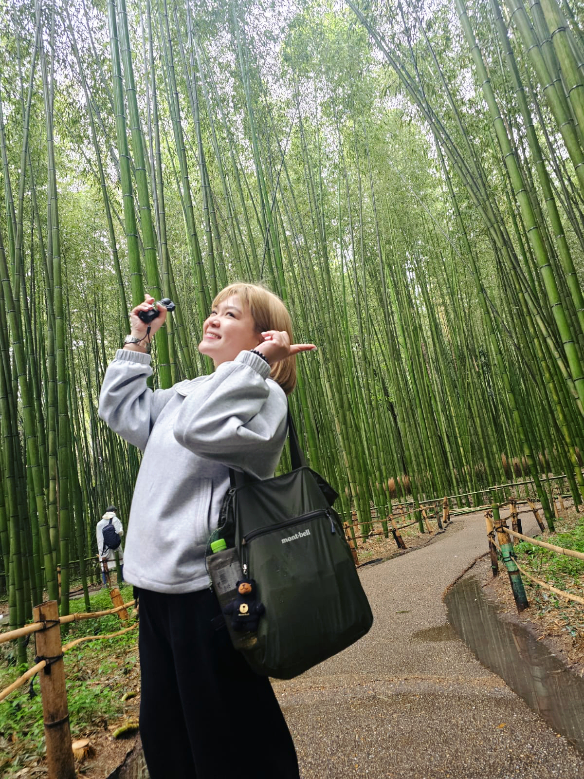 Montbell 軍綠色Totebag (配黑色熊仔）