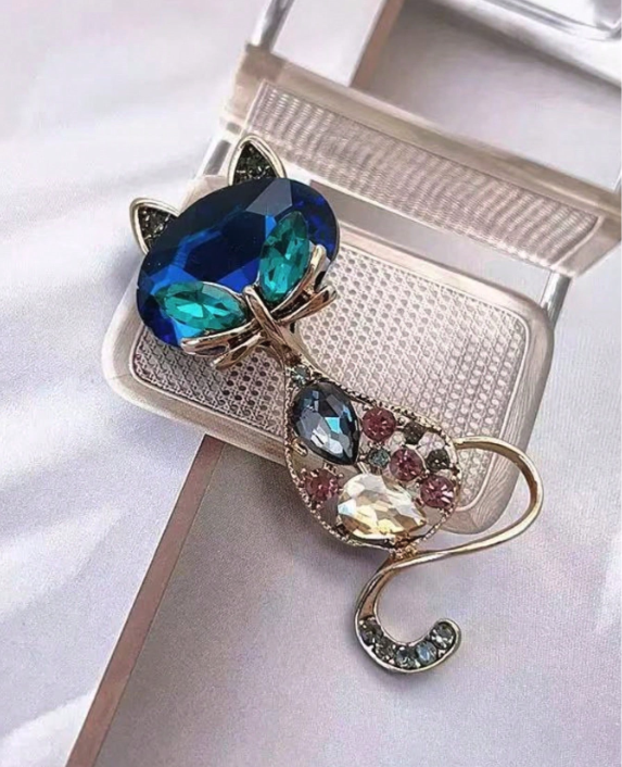 Gemstone Cat Elegance Brooch