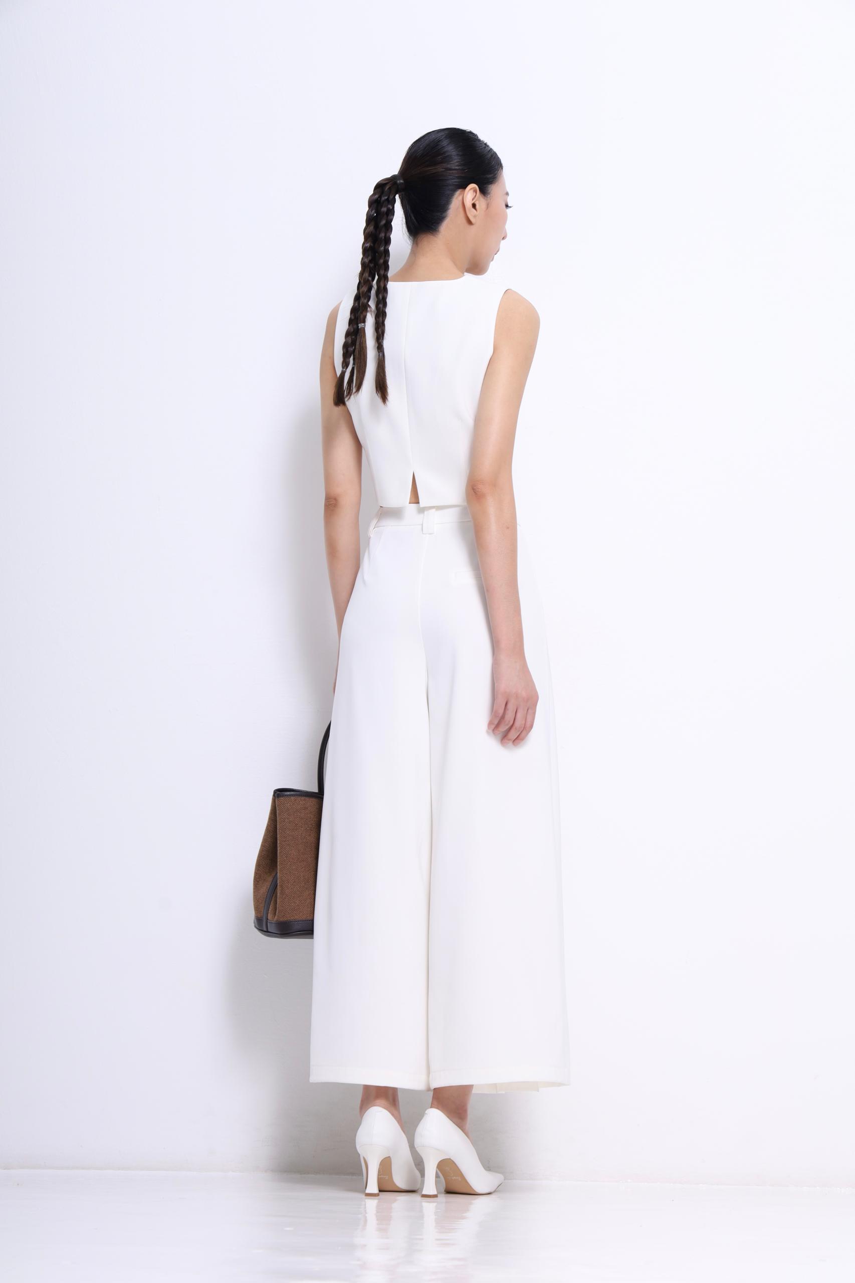 CB2695 U NECK BUTTON SHORT VEST