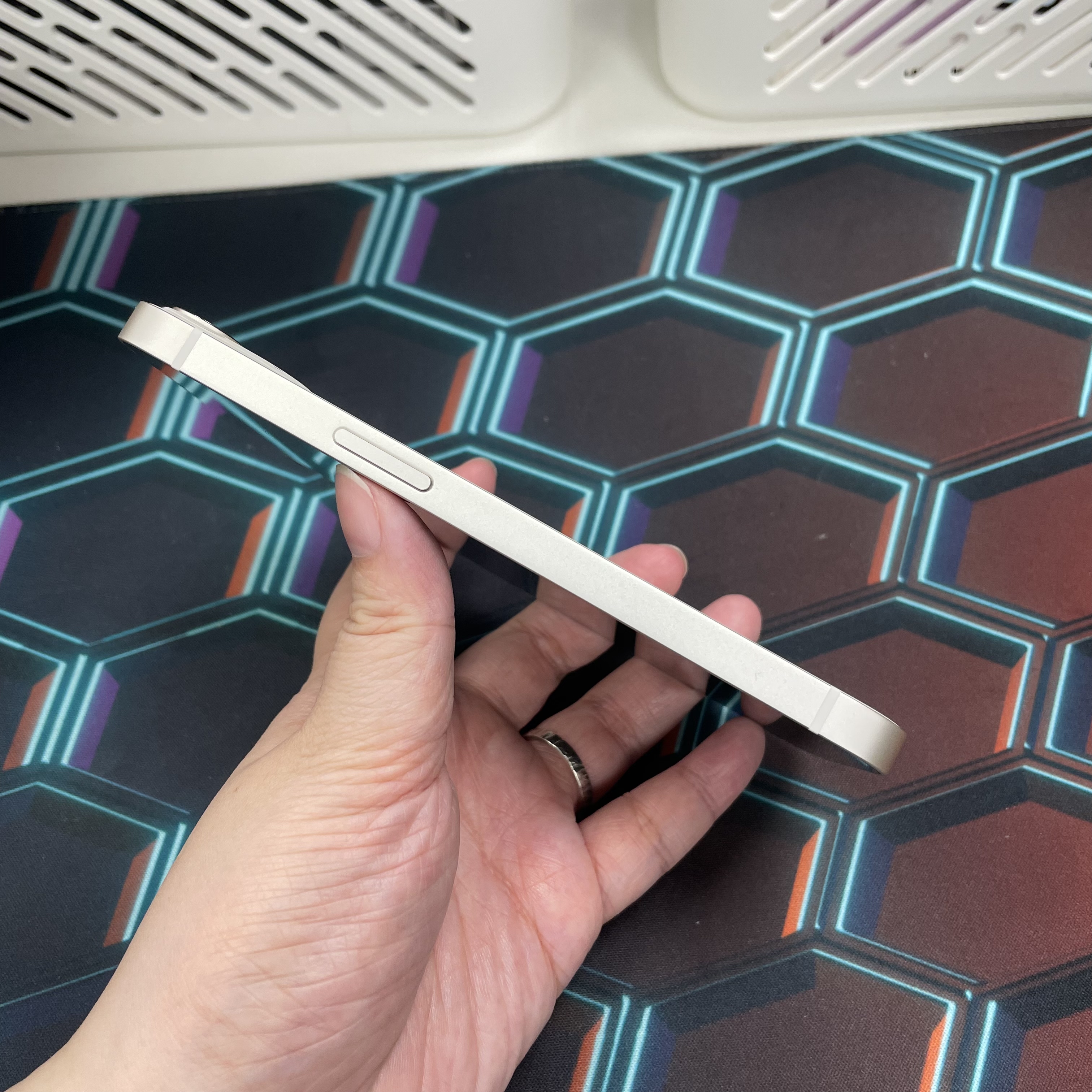 *6337 13 完美機 128GB 電100 白色 white