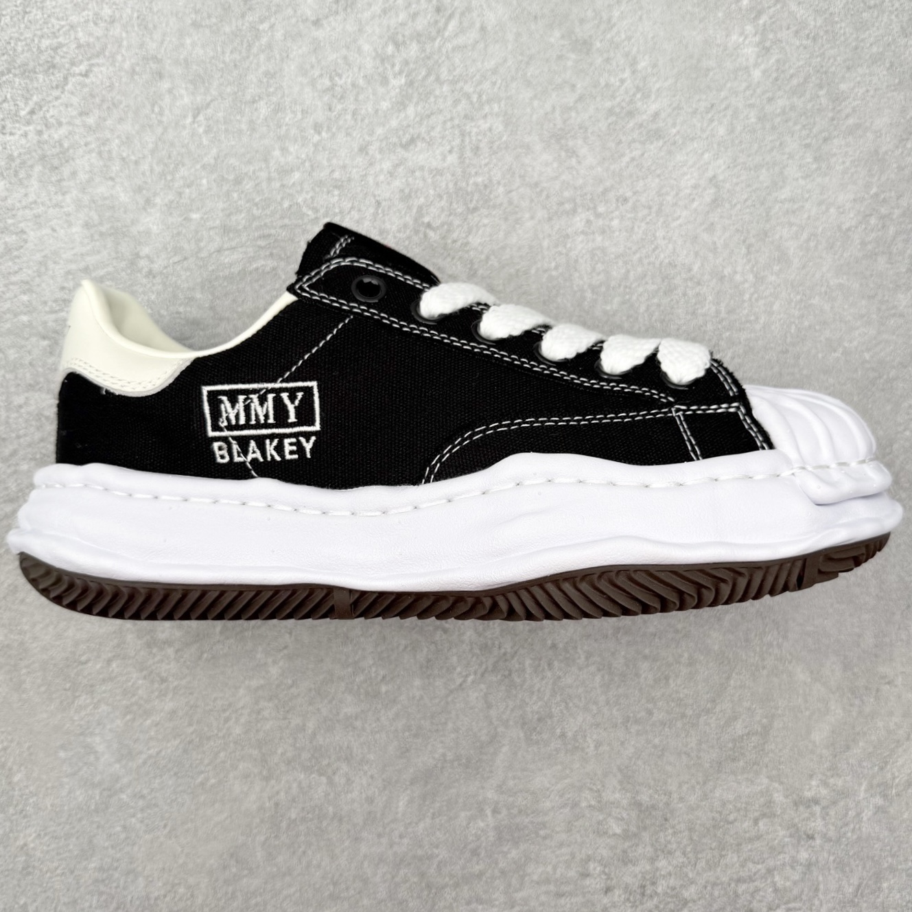 Maison Mihara Yasuhiro MMY "BLAKEY" OG Sole Low-top Sneaker