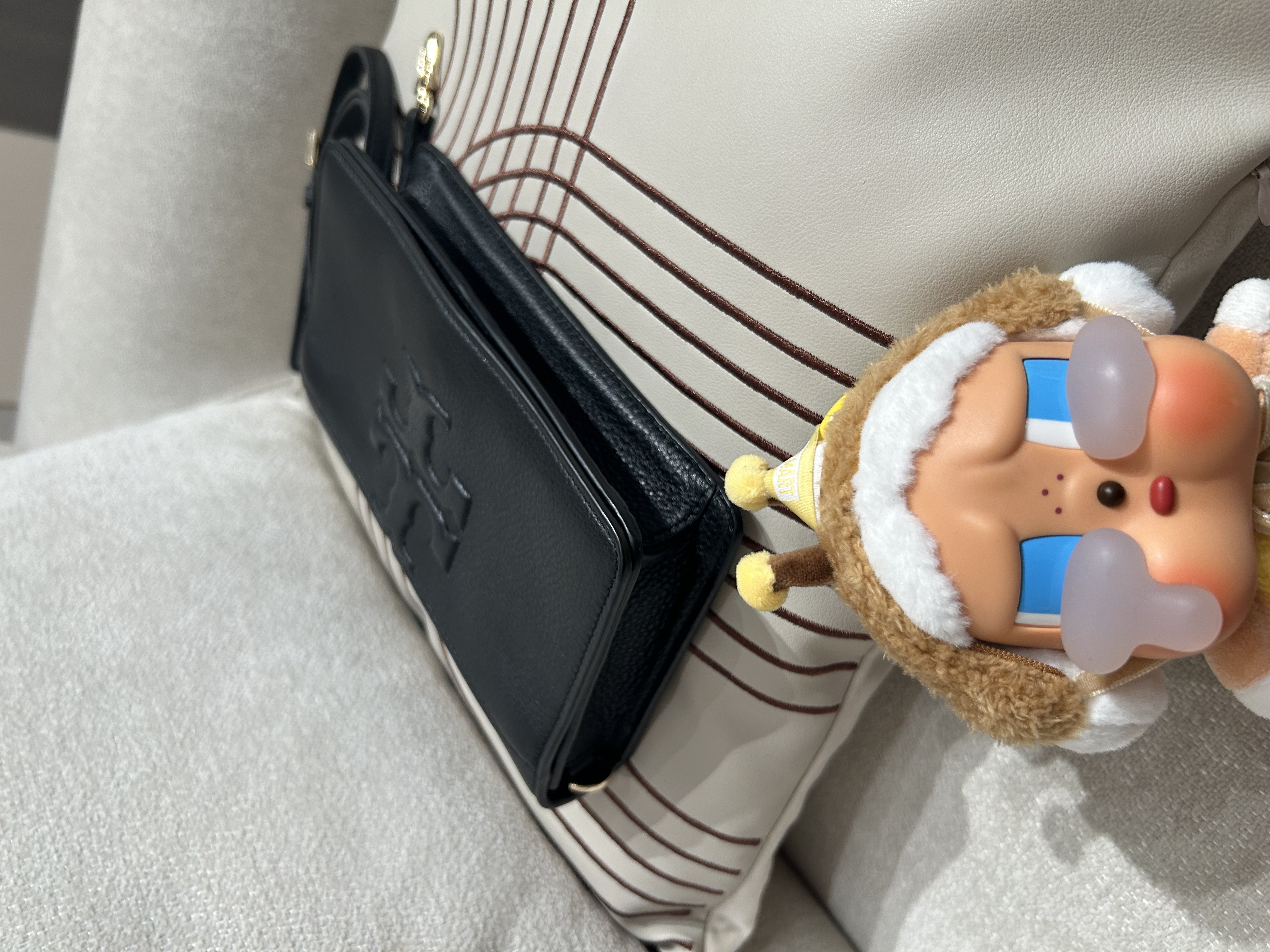 Tory Burch WOC Black Calfskin 100%Authentic, 95%New 