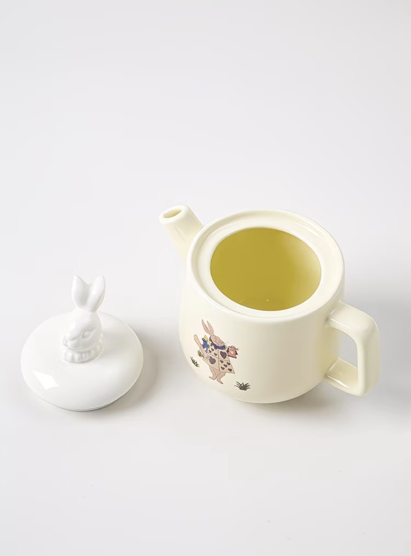 Alice in Wonderland Teapot Set