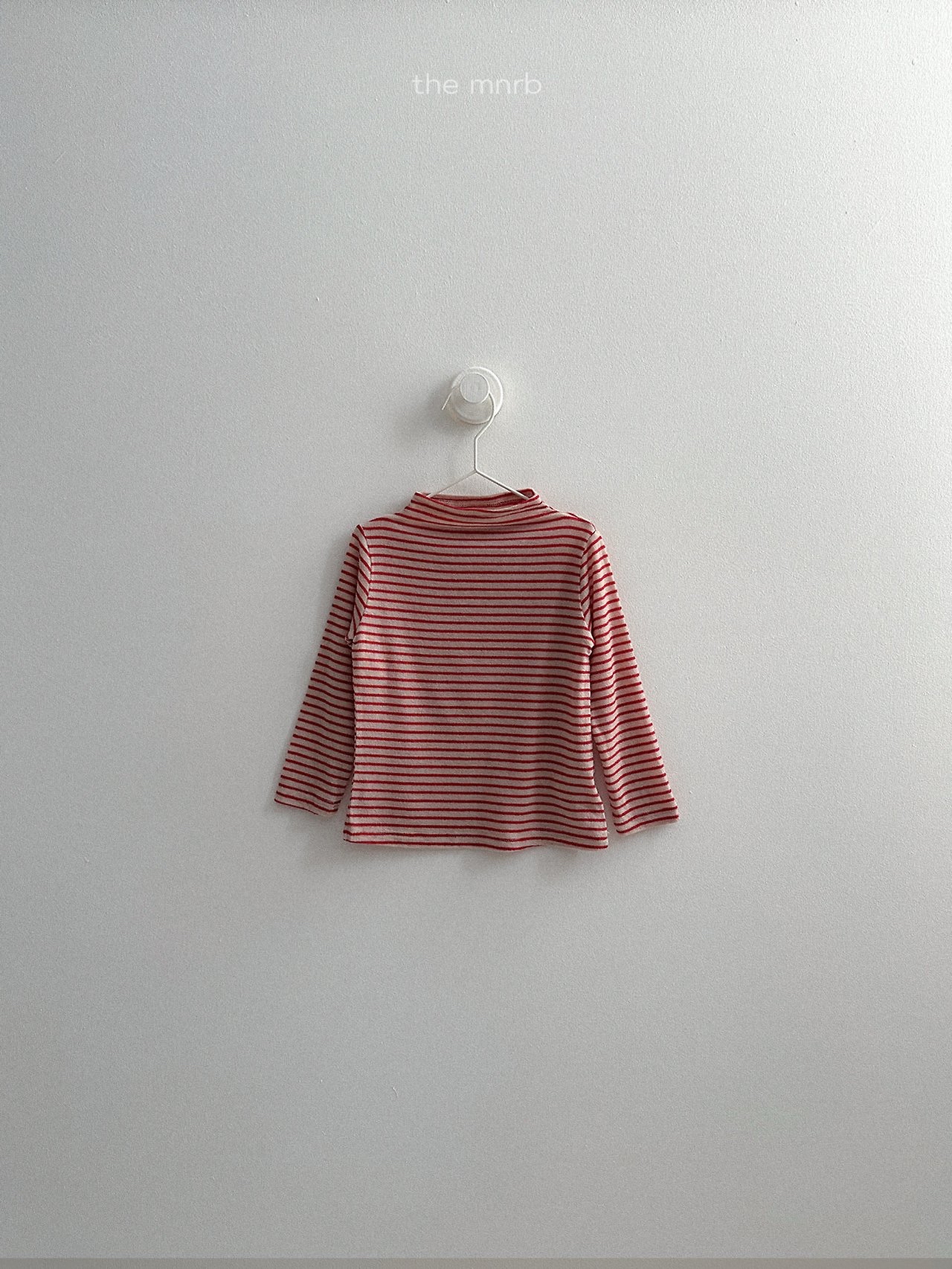 Mnirobe | Merry mock neck tee