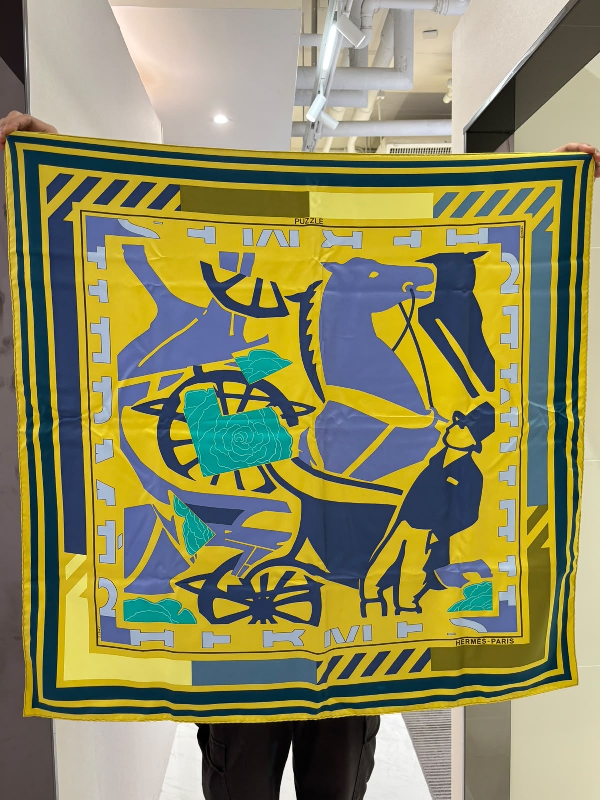 Hermes 90x90cm Scarf 100%SILK 披肩圍巾100%Authentic, 95%New ✅Box