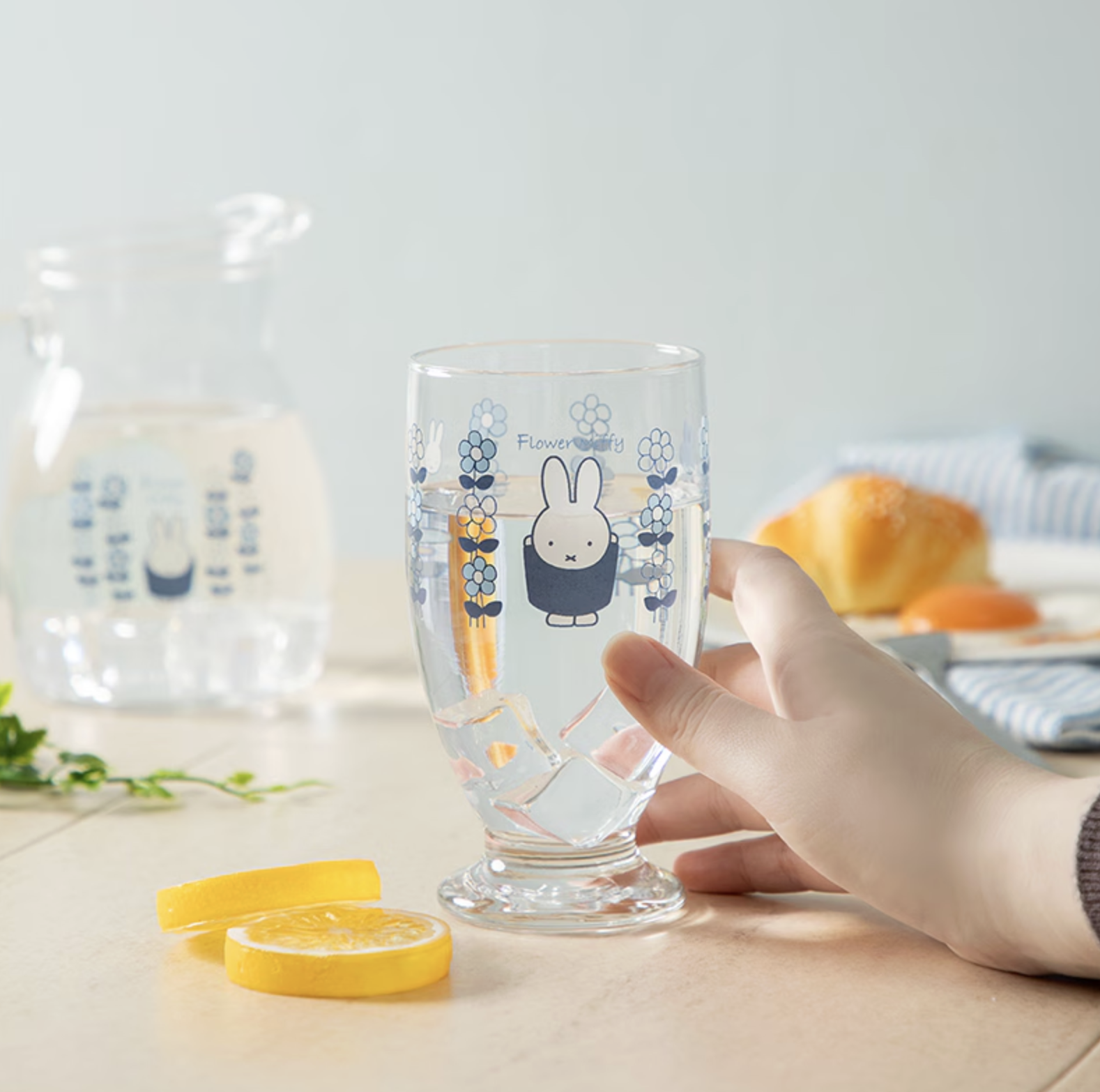 🐰Pre Order  - miffy 藍花玻璃杯 /玻璃瓶  ( 📦 第一批 大約4月底 ～ 5月中到貨, 若遇到缺貨或其它因素貨期會延遲 ）