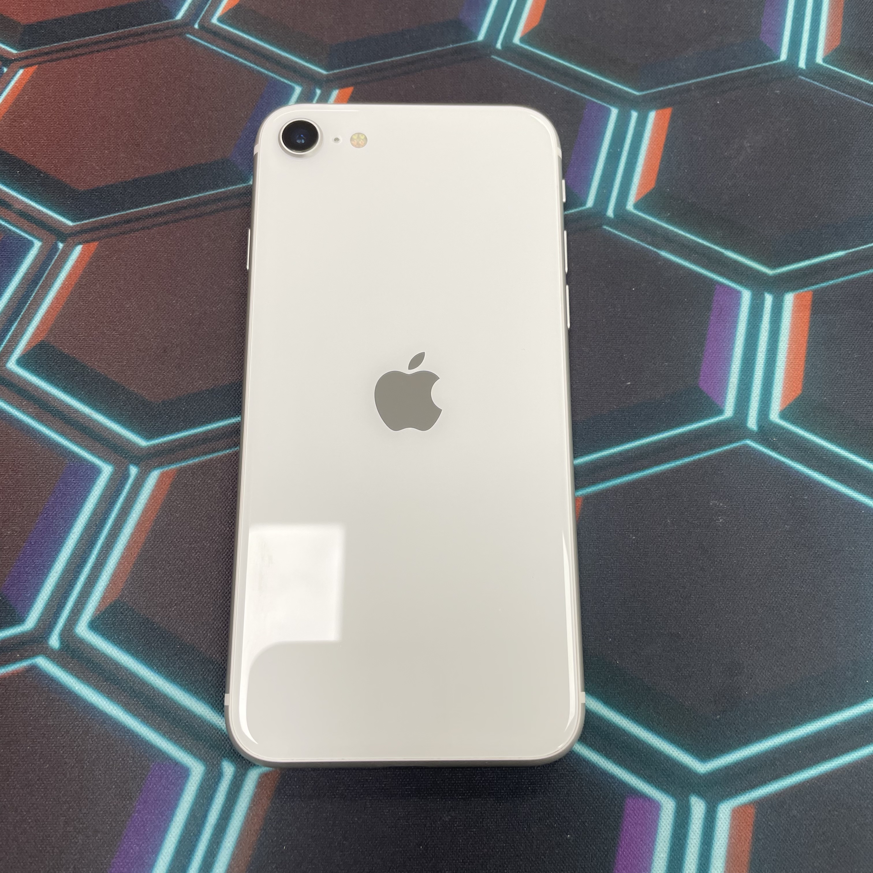 *7038 SE 2 勁靚機 128GB 電75 白色 white