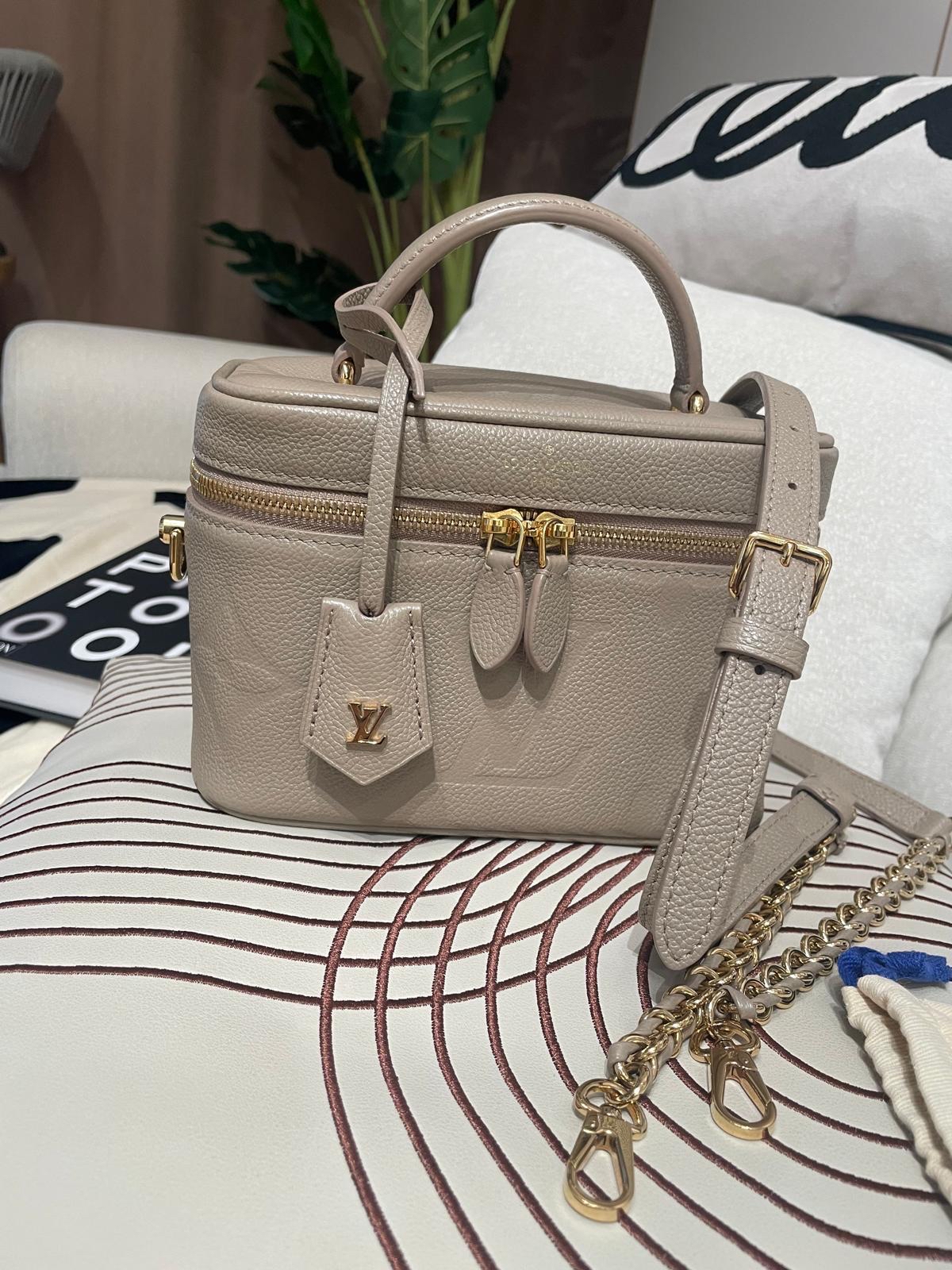Lv vanity pm m45608 monogram empreinte 粒粒牛皮 100%Authentic, 98%New ✅收據副本✅Key Lock✅Dust bag
