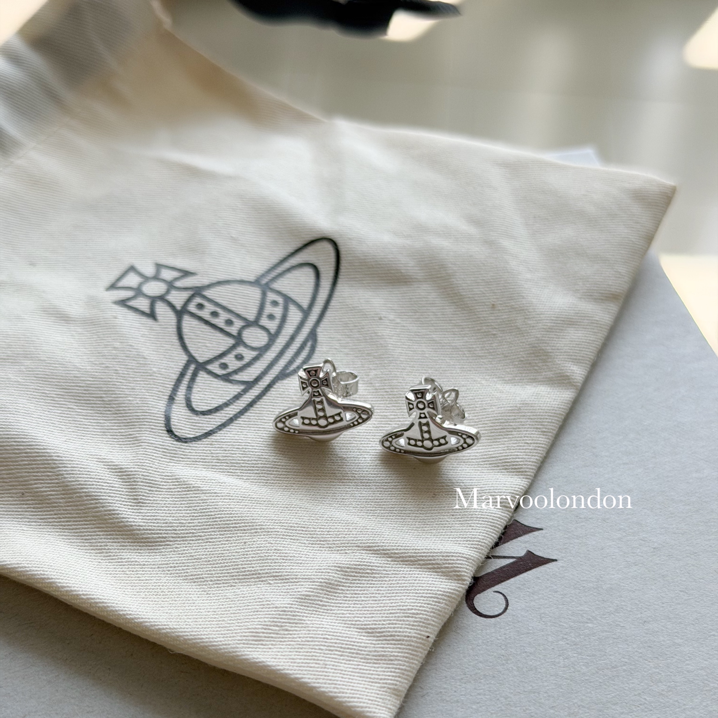 訂貨📮Westwood 小粒耳環 日常戴不誇張  1.3x1cm