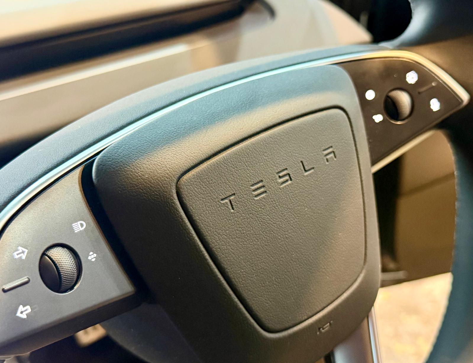 TESLA Model 3 Highland Performance 2024