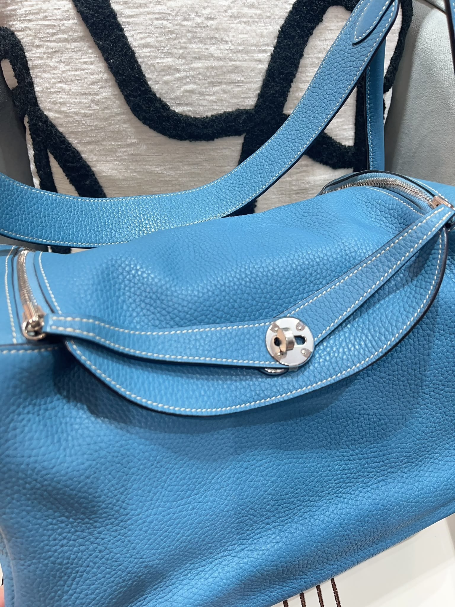 HERMES LIMDY 34,STAMP T,牛仔藍銀扣  100%Authentic, 95%new  ✅塵袋 
