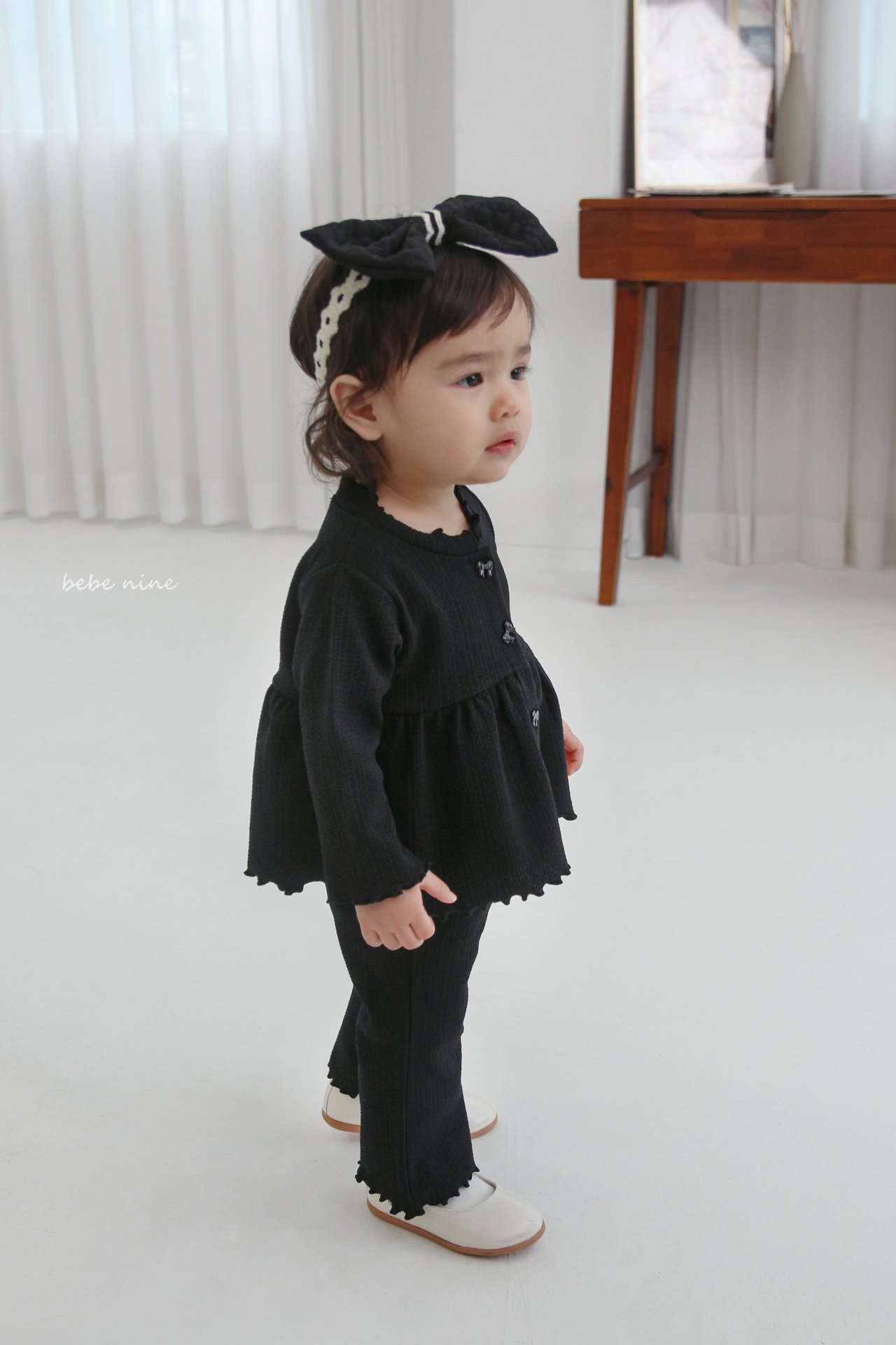 🌸預訂 韓國直送🌸🇰🇷Bebenine兩色絲帶鈕扣花邊長袖上下套裝