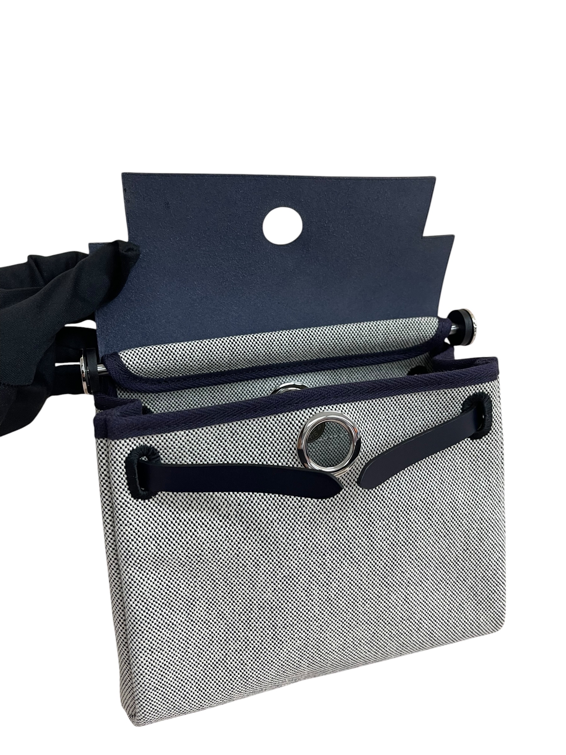 Pre-owned Hermes Herbag / Stamp K / Product Code: 063006