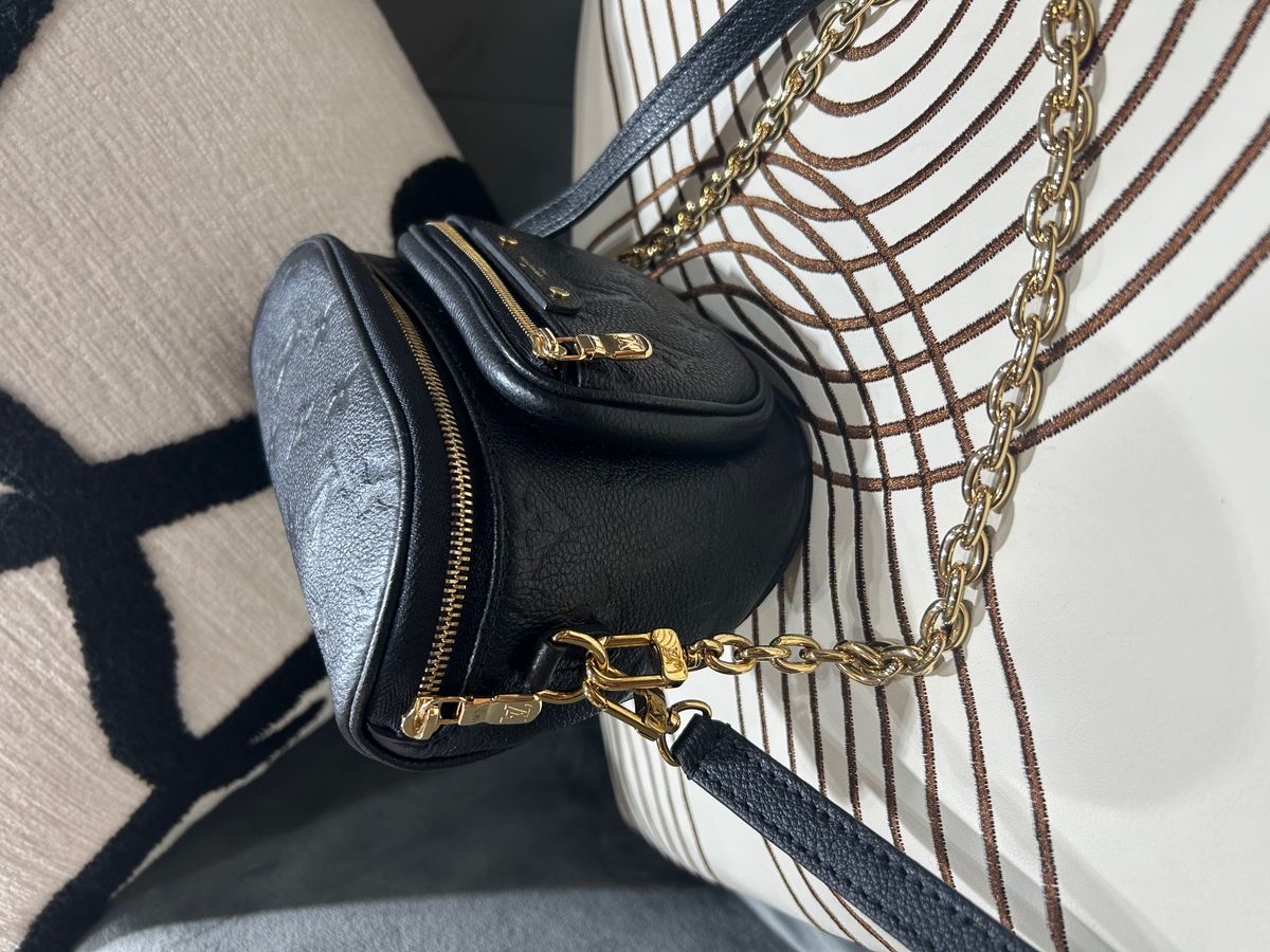 Lv Mini Bumbag Shoulder Bag 黑色M46917 Black Calfskin Monogram Empreinte 100%Authentic 99%new✅ dust bag  