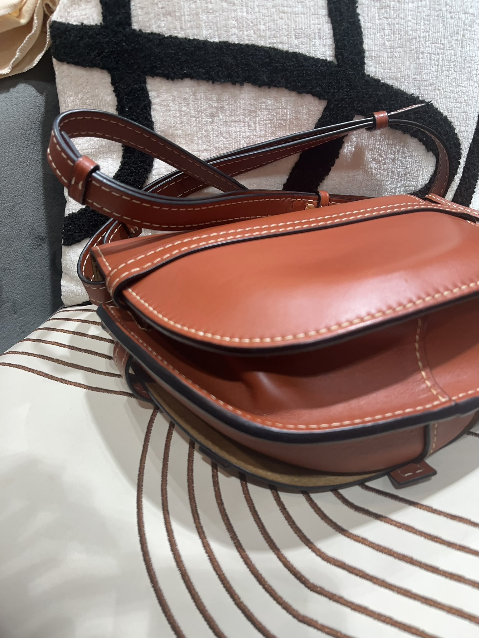 Loewe Gate Small Calfskin Shoulder Bag 100%Authentic, 95%New ☑️Dust bag