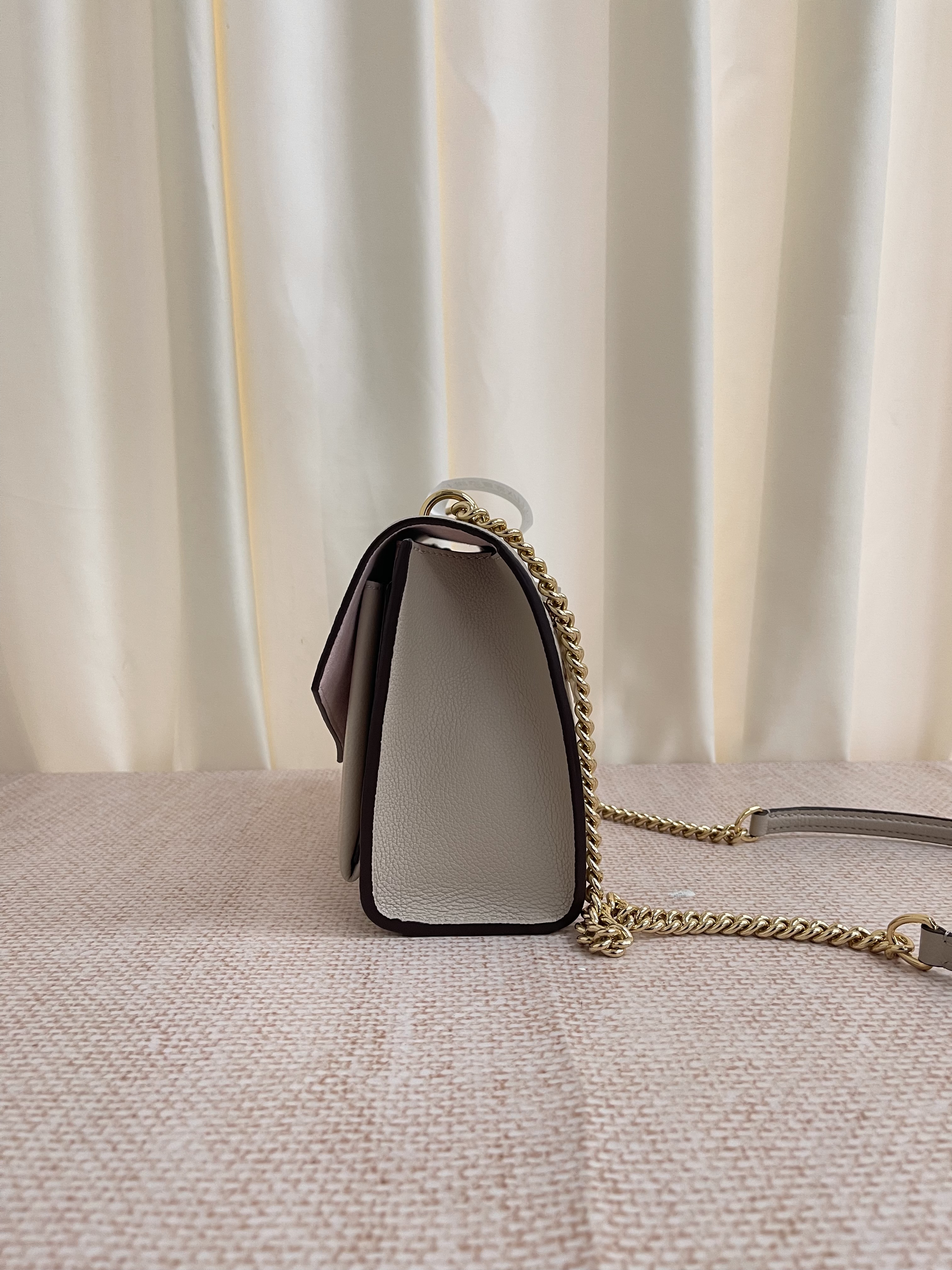 Pre-owned Louis Vuitton Mylockme/ Product Code: 26052120