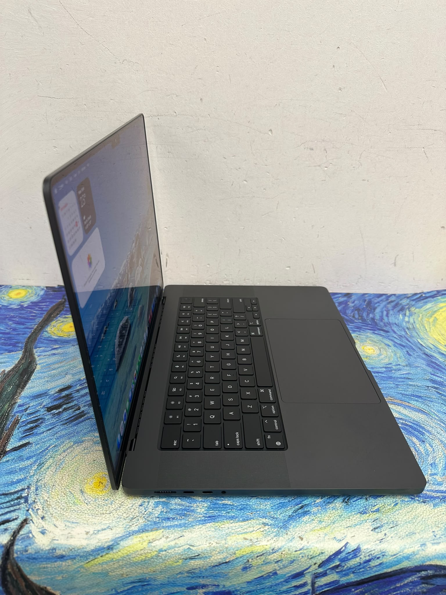 #6174 APPLE  MacBook Pro 2024/ M4 Max CPU /128GB Ram/1TB SSD/40核心GPU/16核心 CPU/Liquid Retina XDR Mon/16寸 /黑色 / 畫圖/剪片/ Gaming Laptop/ 頂級/ 專業
