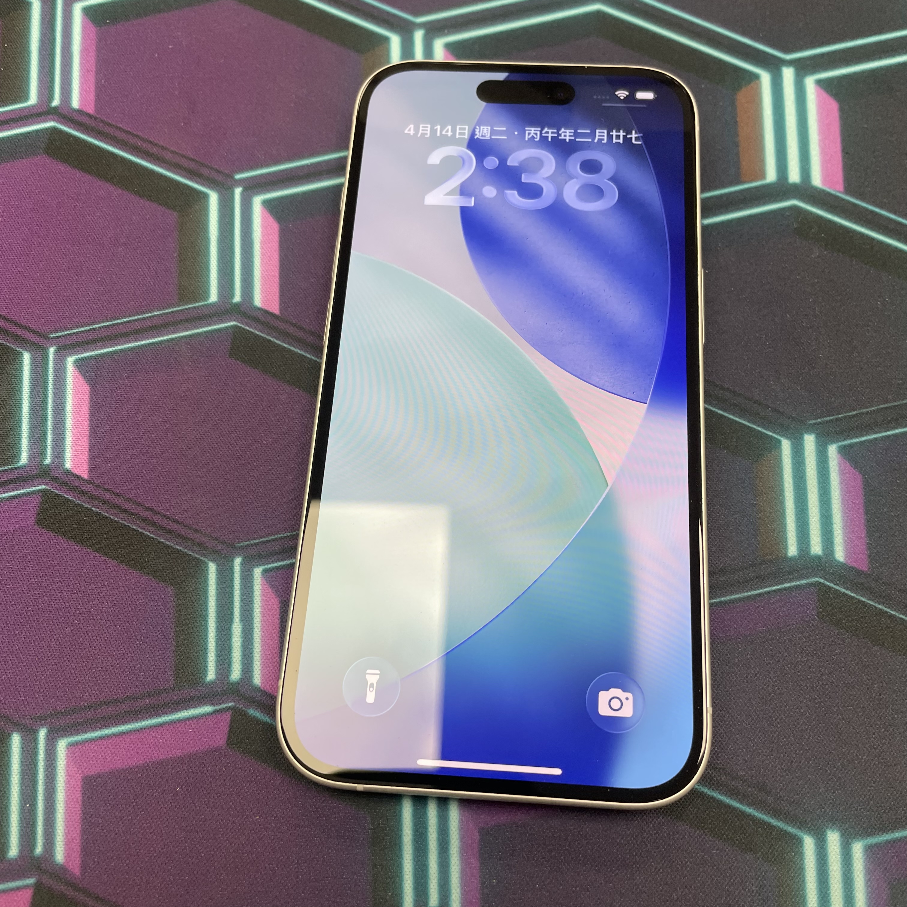 *6309 16 勁靚機 256GB 電91 白色 white