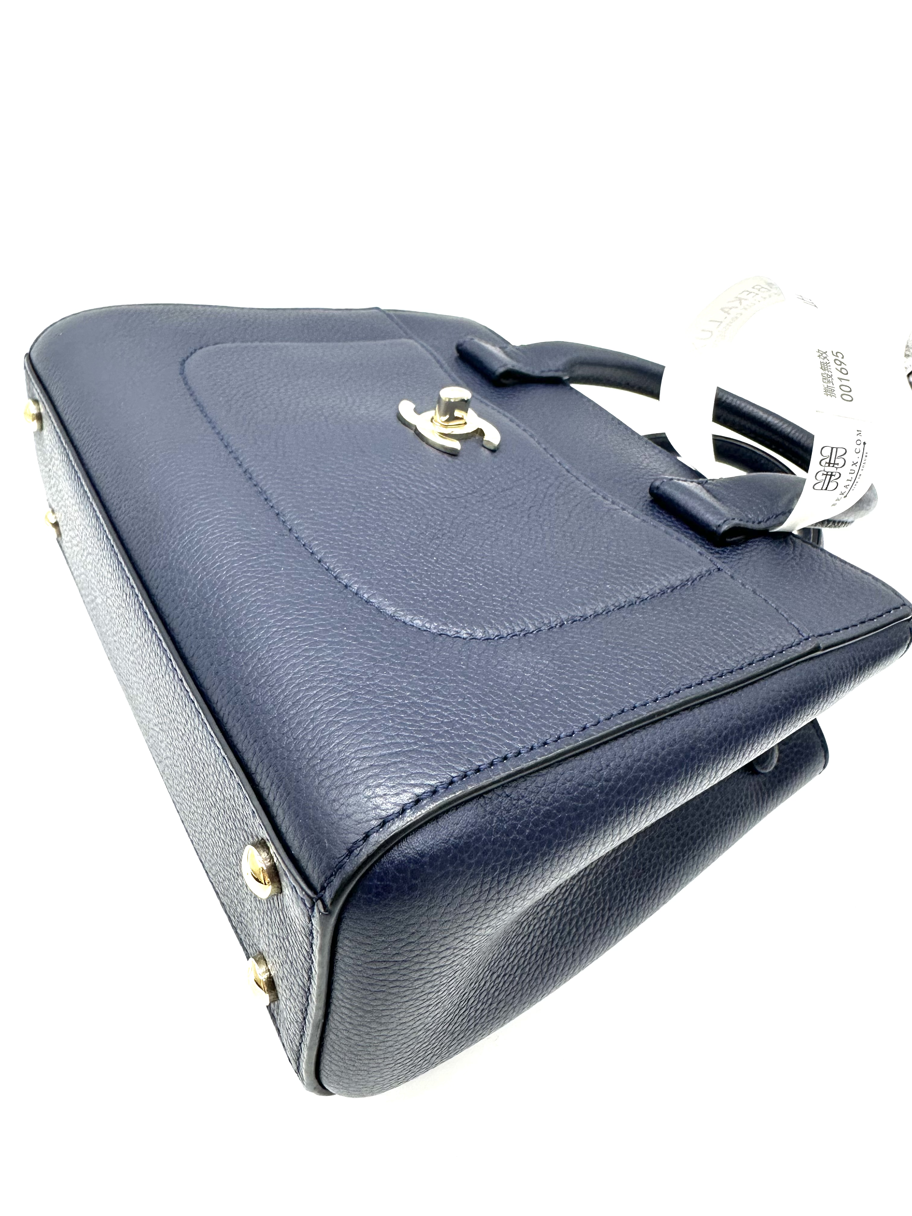 Pre-owned Chanel Neo Executive Tote bag/ Product Code: 26031812