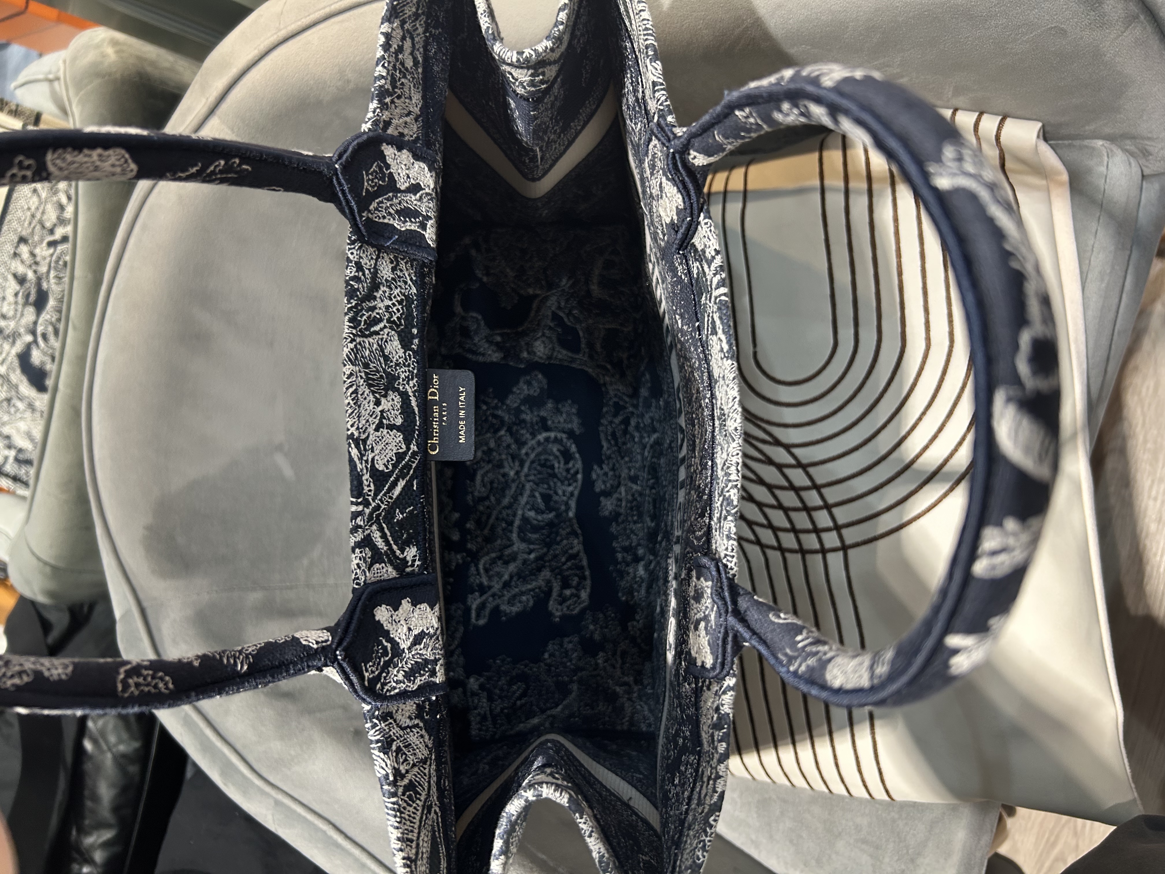 Dior Book tote Large Blue and Ecru Toile de Jouy Reverse Embroidery 100%Authentic, 98%New