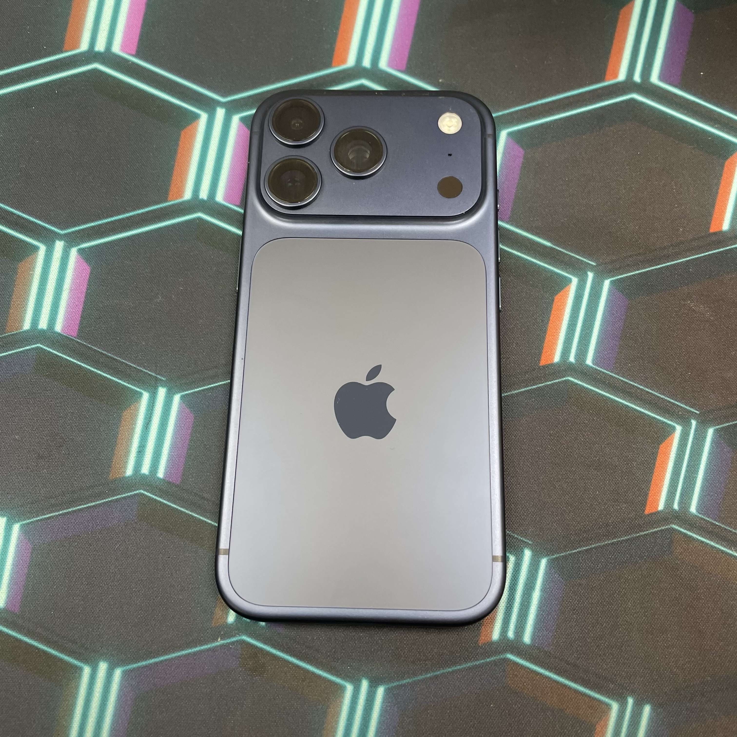 *6346 17 pro 勁靚機 256GB 電100 藍色 blue