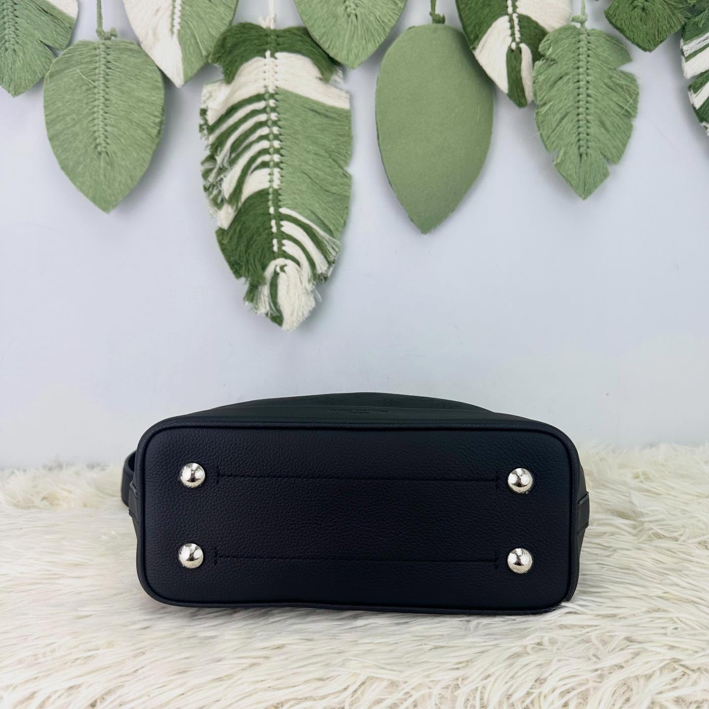 LV 🤍PRE OWNED Flore 黑色褸空水桶包 晶片款🖤