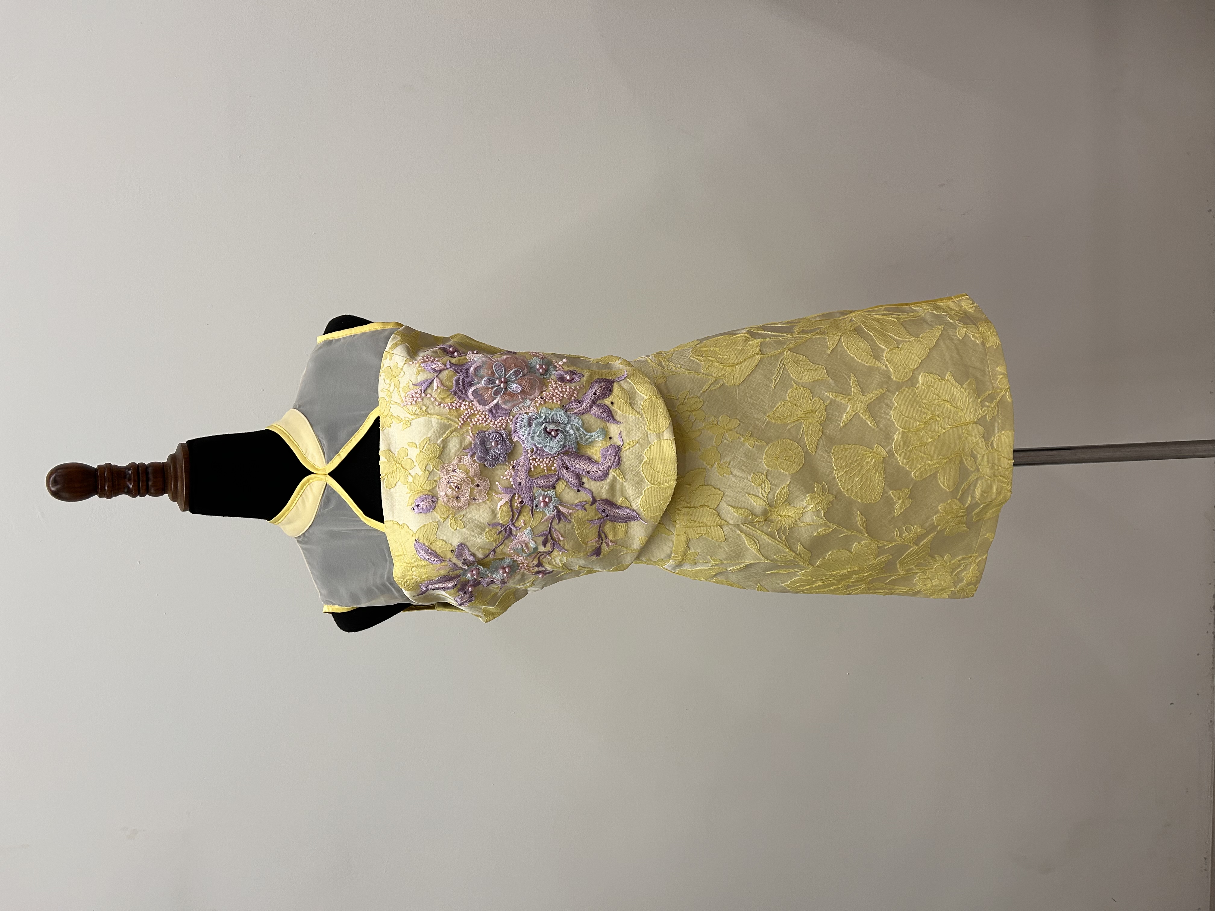 585.WB Lace Sleeveless Top + Skirt