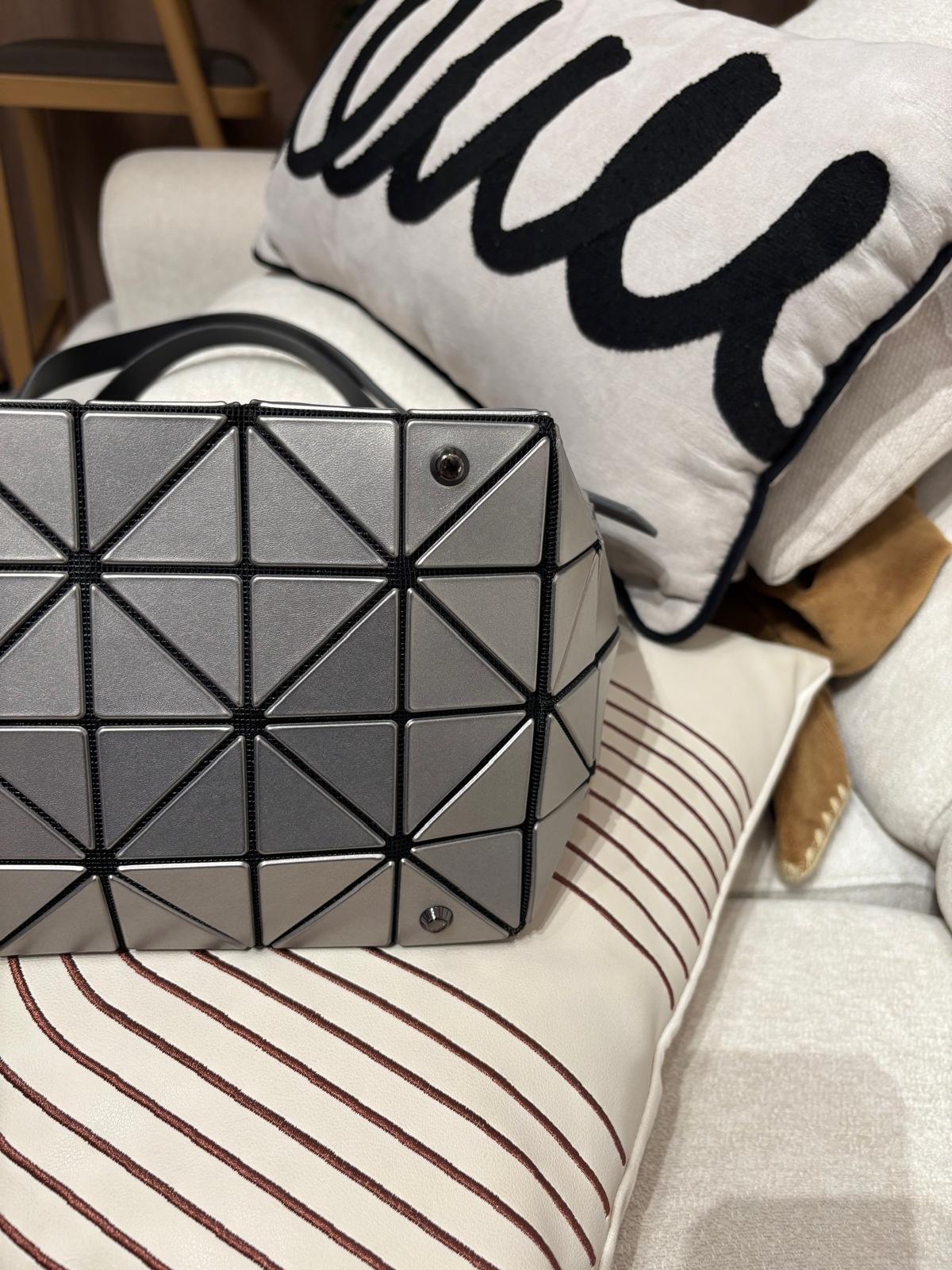 Issey Miyake Bao Bao Boston Bag 100%Authentic, 98%New ✅Dust bag