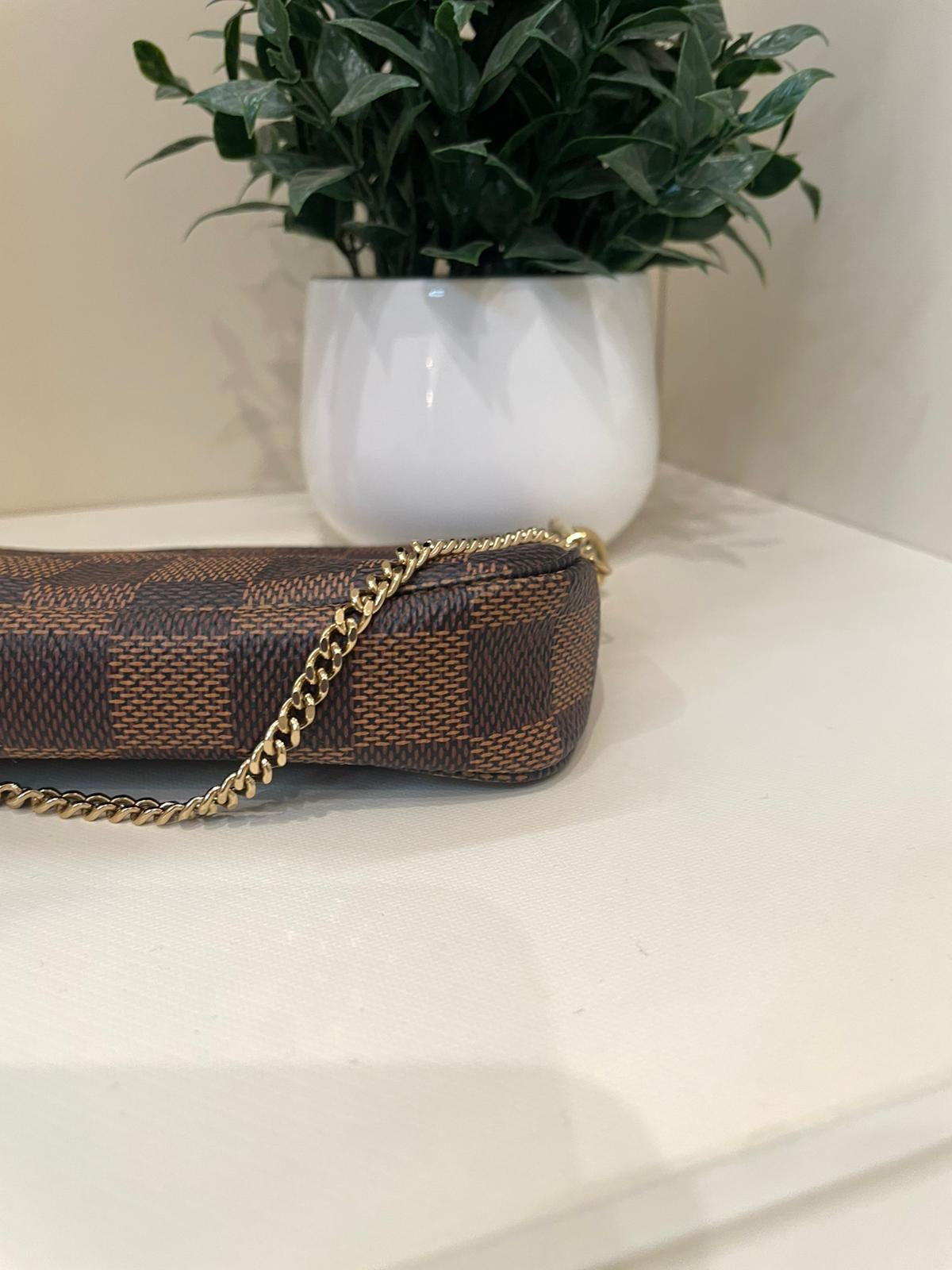 LV Mini Pochette 100%Authentic, 99%New ✅box