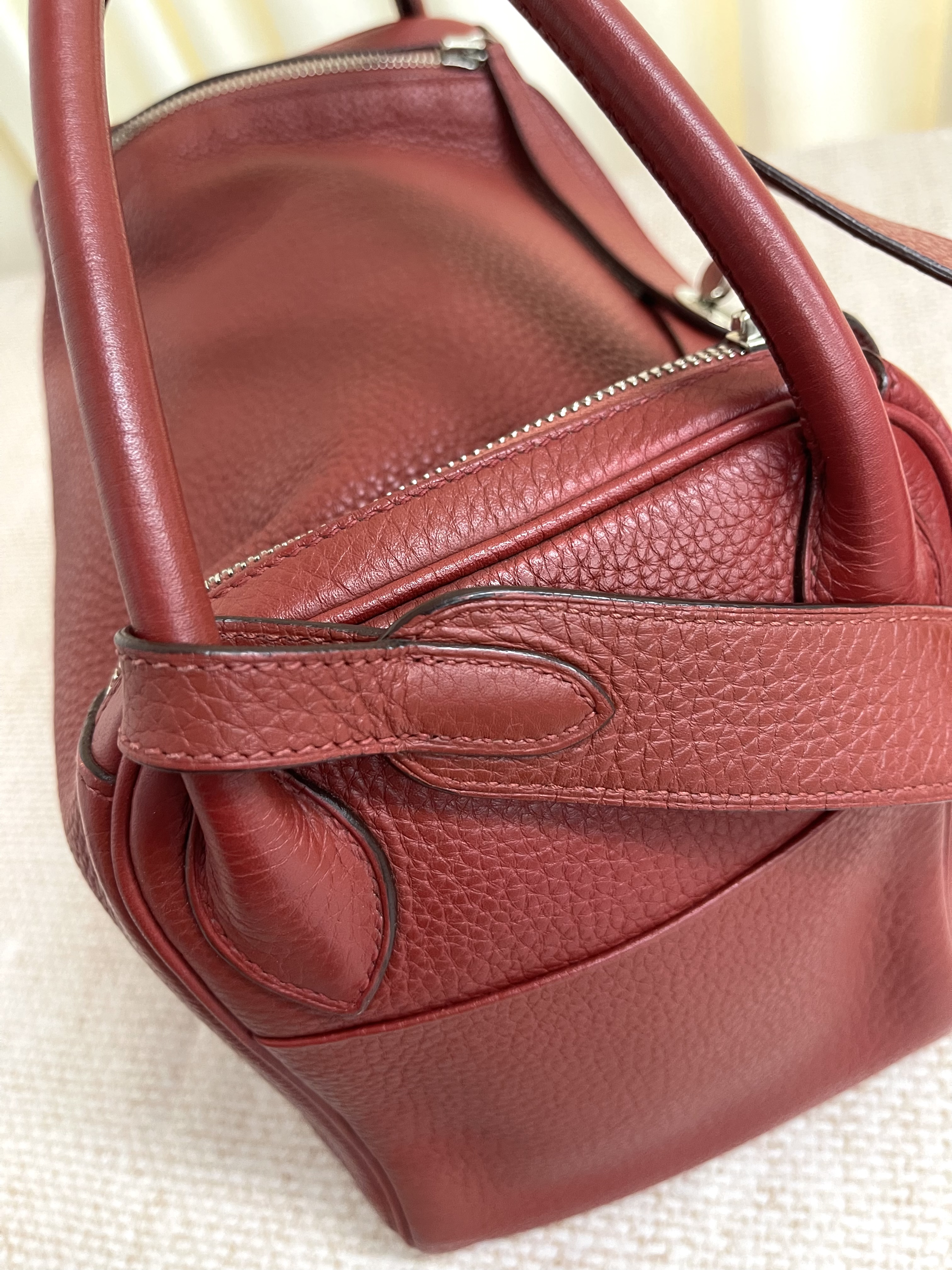 Pre-owned Hermes Lindy 30/ Stamp square M/ Product Code: 26020306