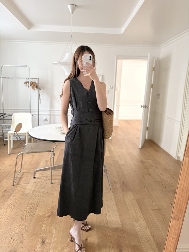 Arya Two-Way Textured Dress (Charcoal)