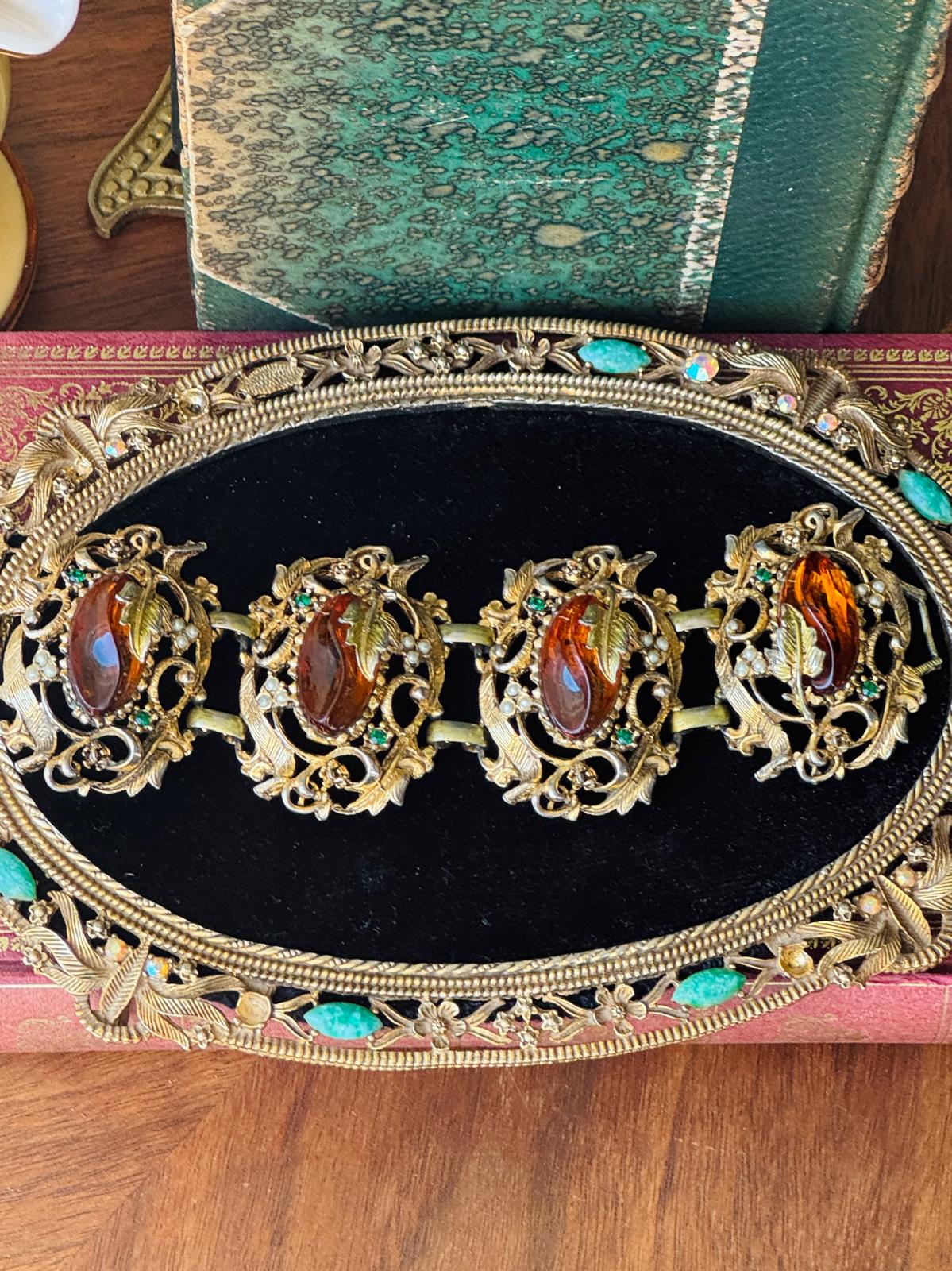 Rare! 1950s Designer Quality Brown Glass Foliage Statement Bracelet  - 8"(MT2681)
