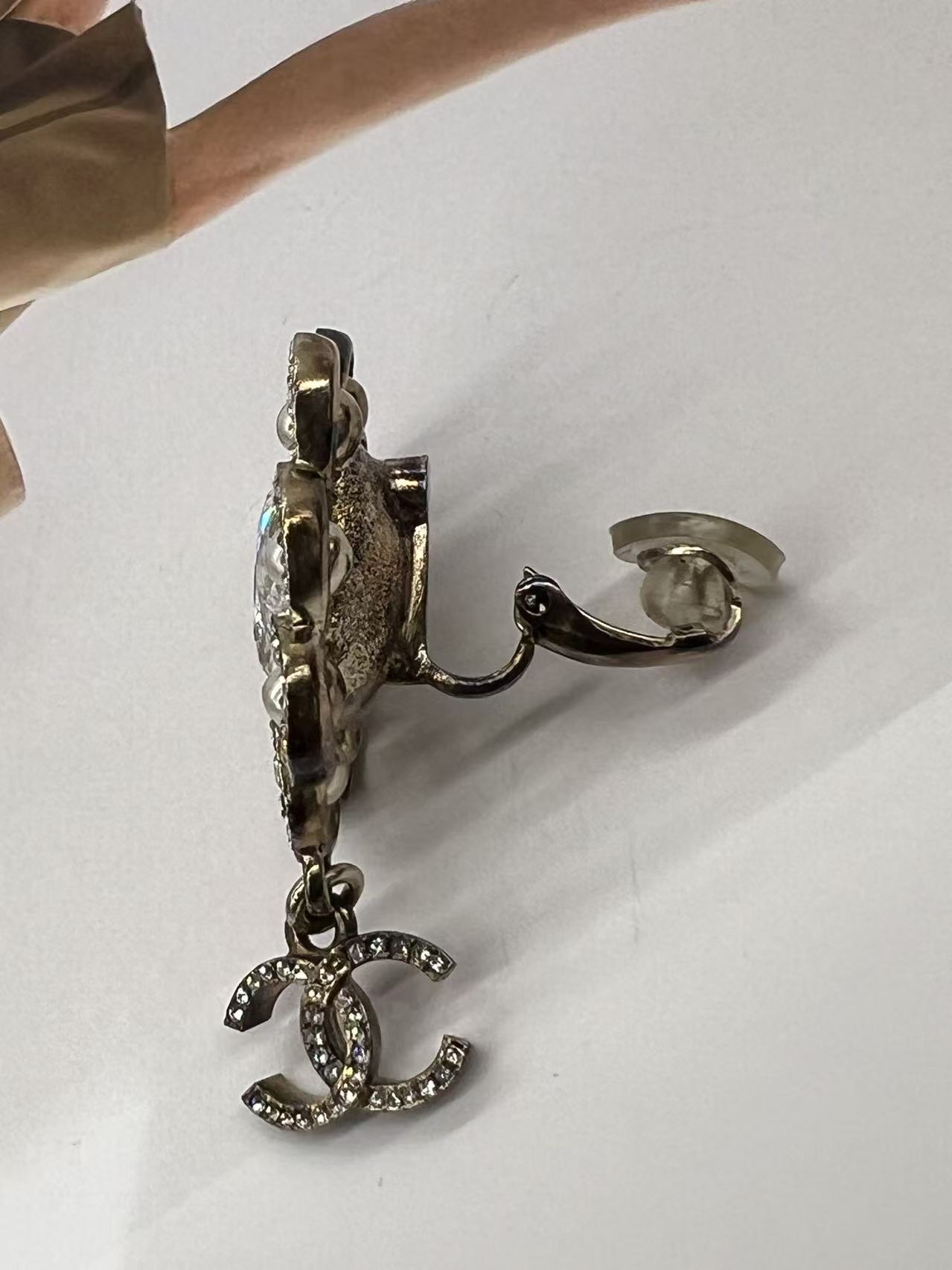 Chanel 奢華名媛夾式耳環