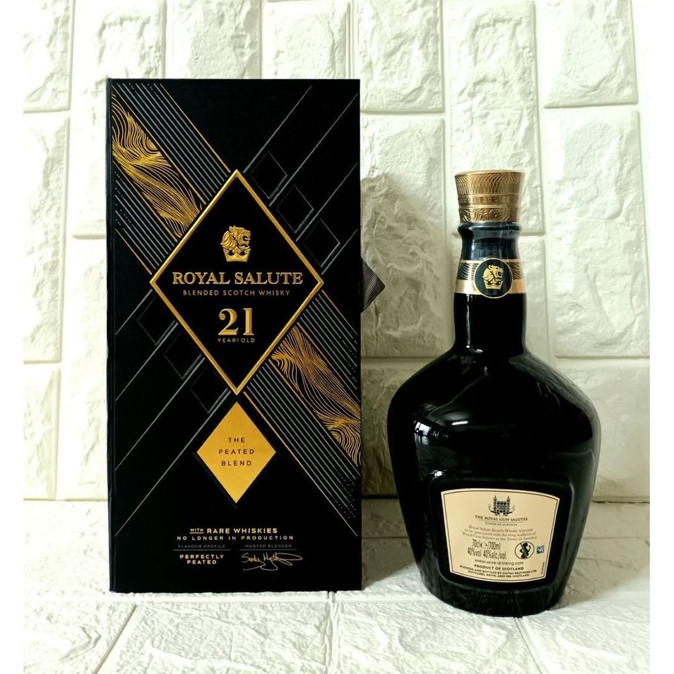 😍罕有 Peated Blend🔥 Royal Salute 21 Years Old THE PEATED BLEND 40%  皇家禮炮21年泥煤風味調和威士忌-700ml