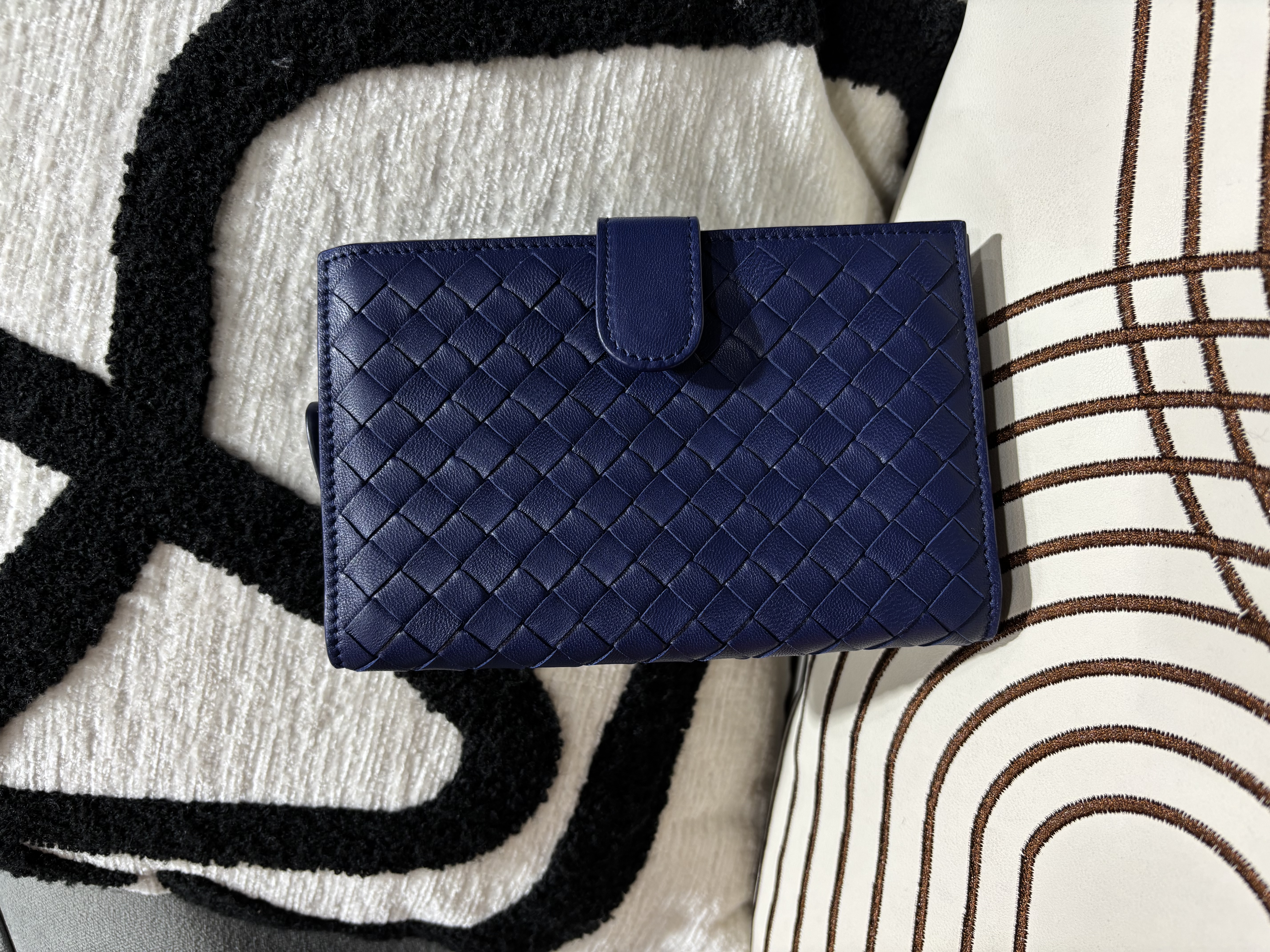 Bottega Veneta BV Long Wallet,100%Authentic,98%new  