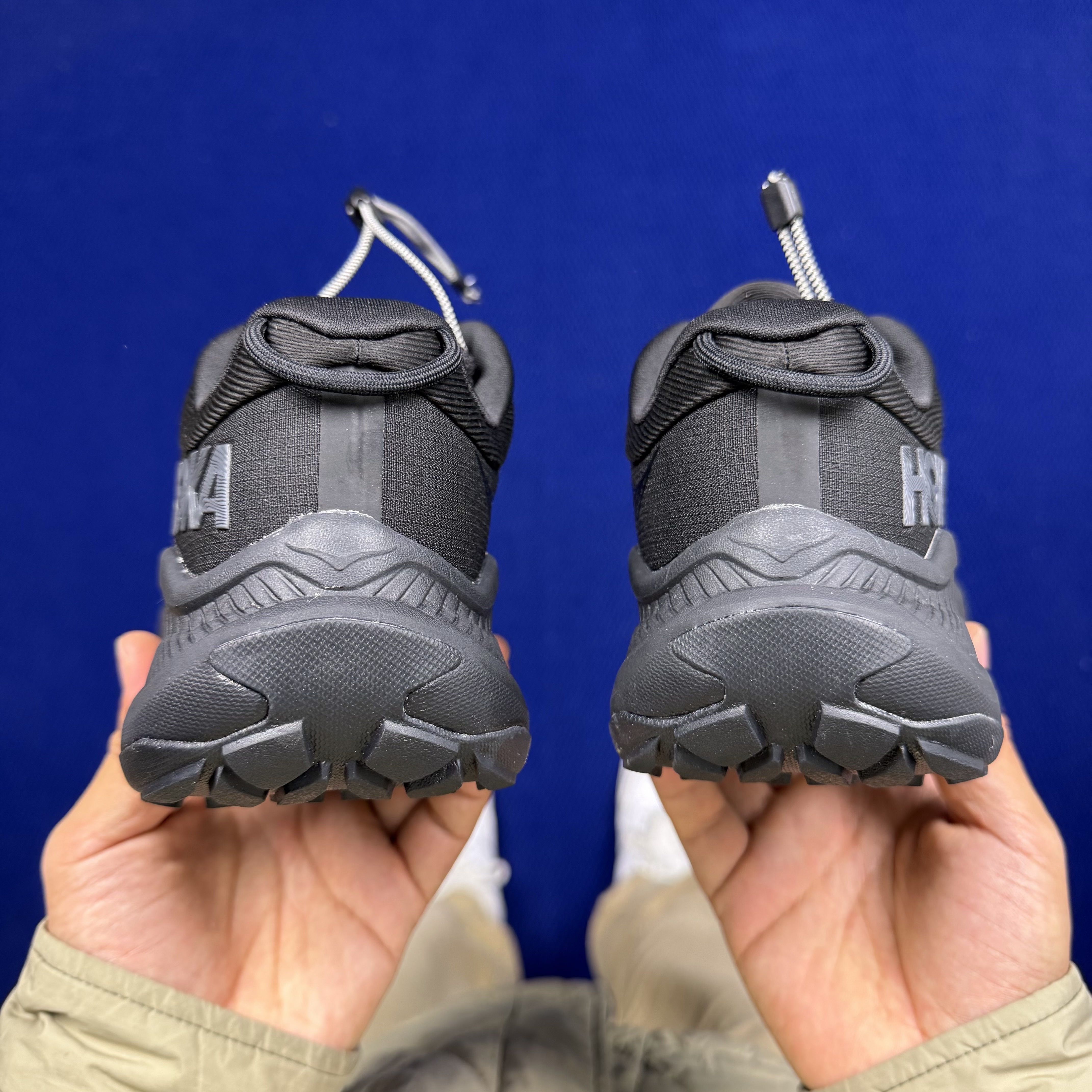 Hoka One One Transport