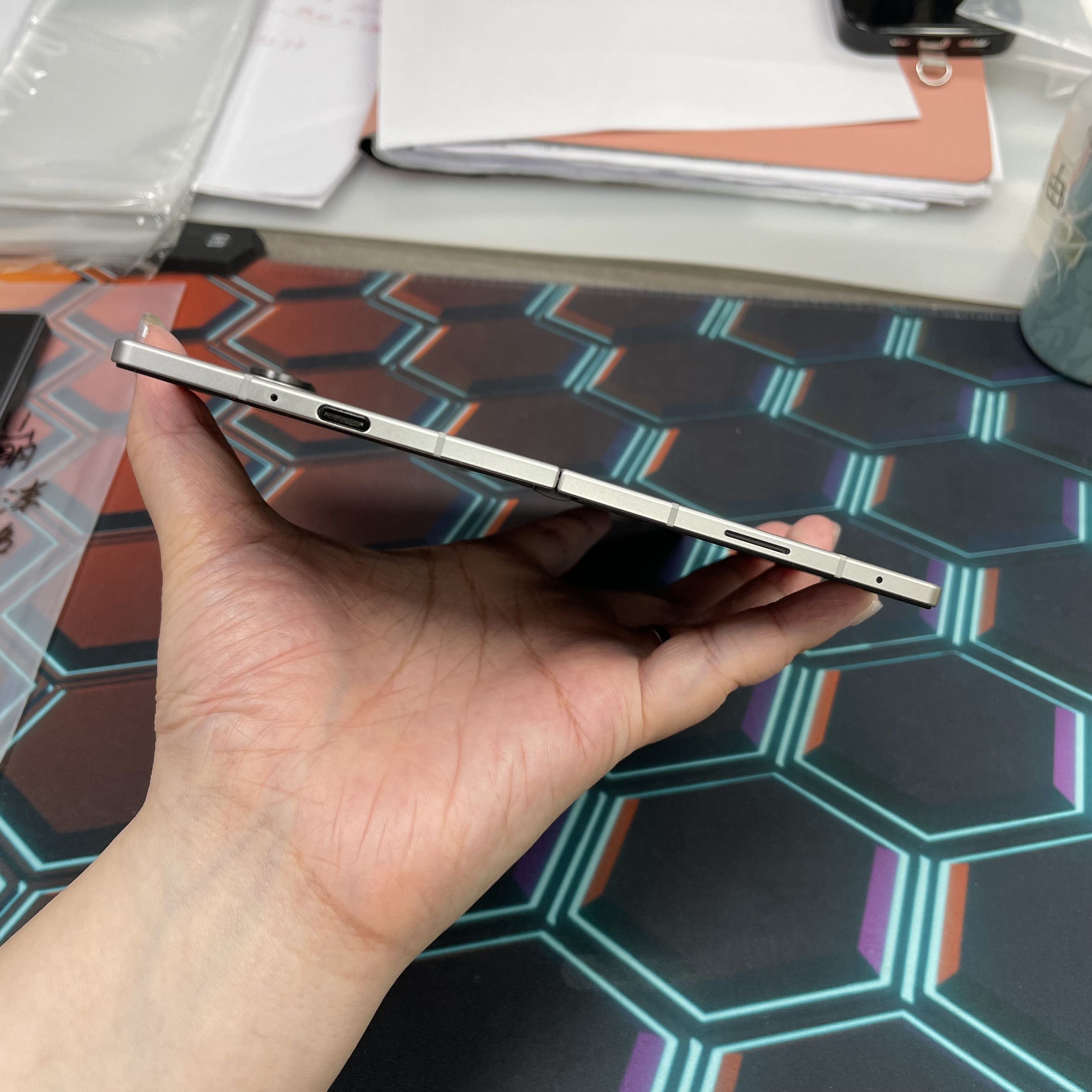 *7427 Galaxy Z Fold 7 勁靚機 12+512GB 灰色 gray