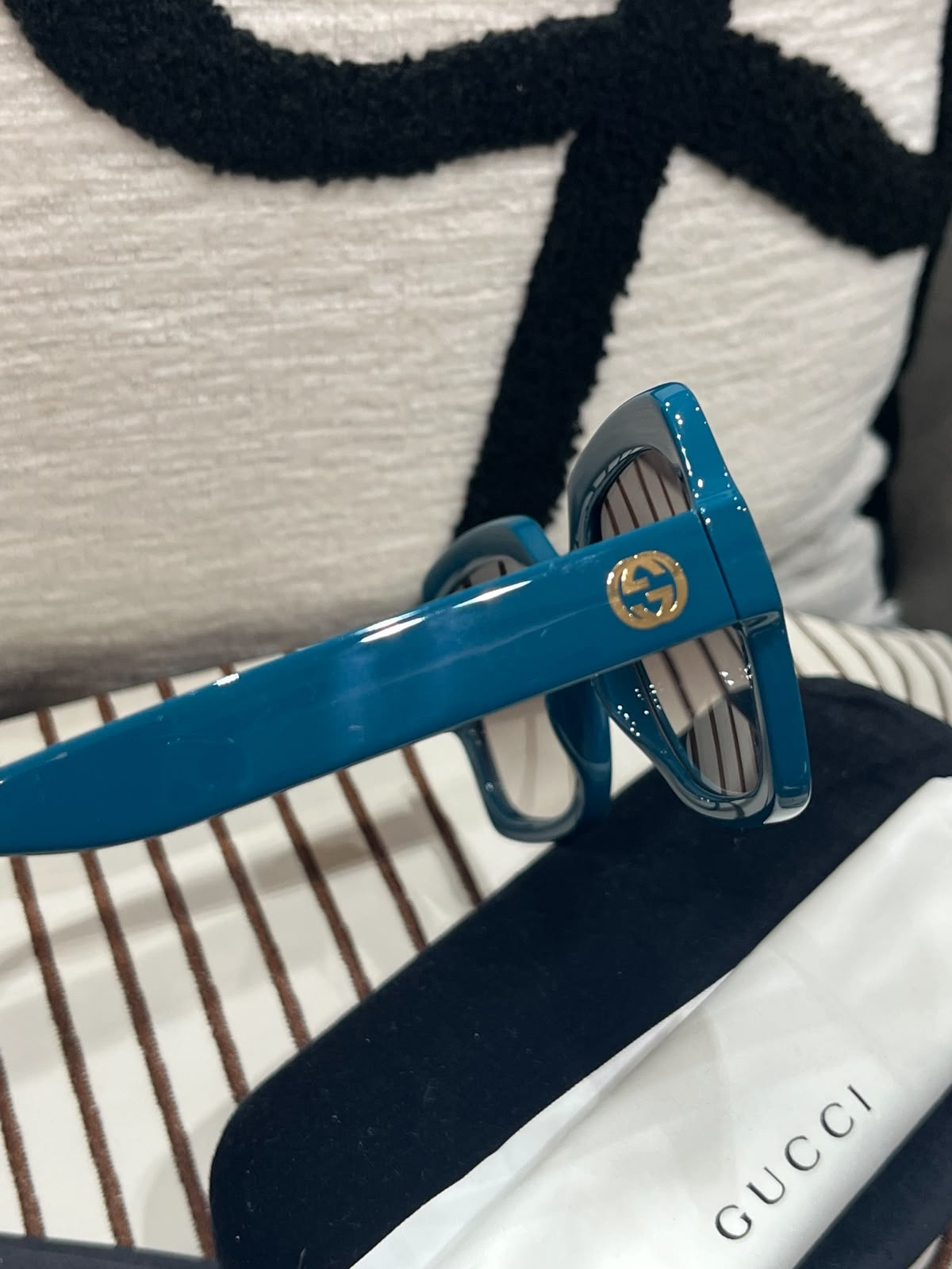Gucci Sunglasses 100%Authentic, 98%New ✅box