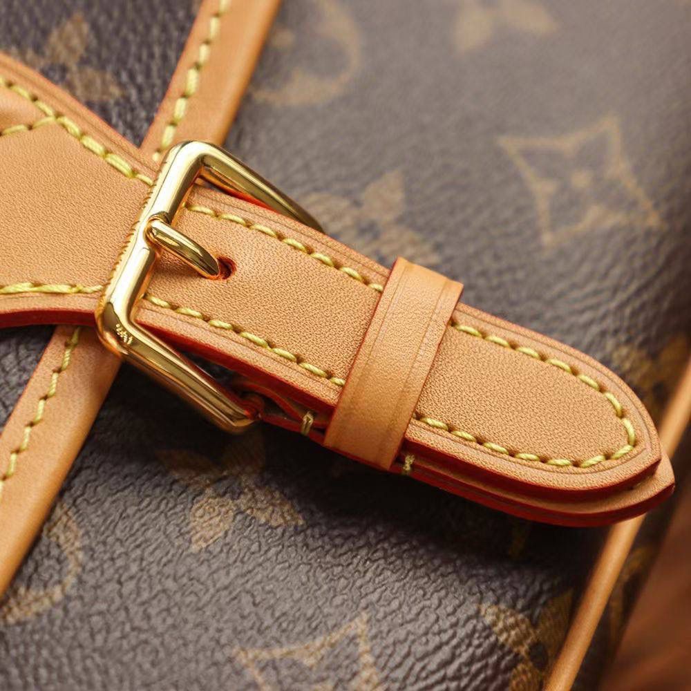 【特级原厂】老花 👜✨ 皮料是意大利A级皮料是在于品质、五金、面料、手工、油边、A级出品、图片跟产品一致💯😍尺寸:25x15x9CM