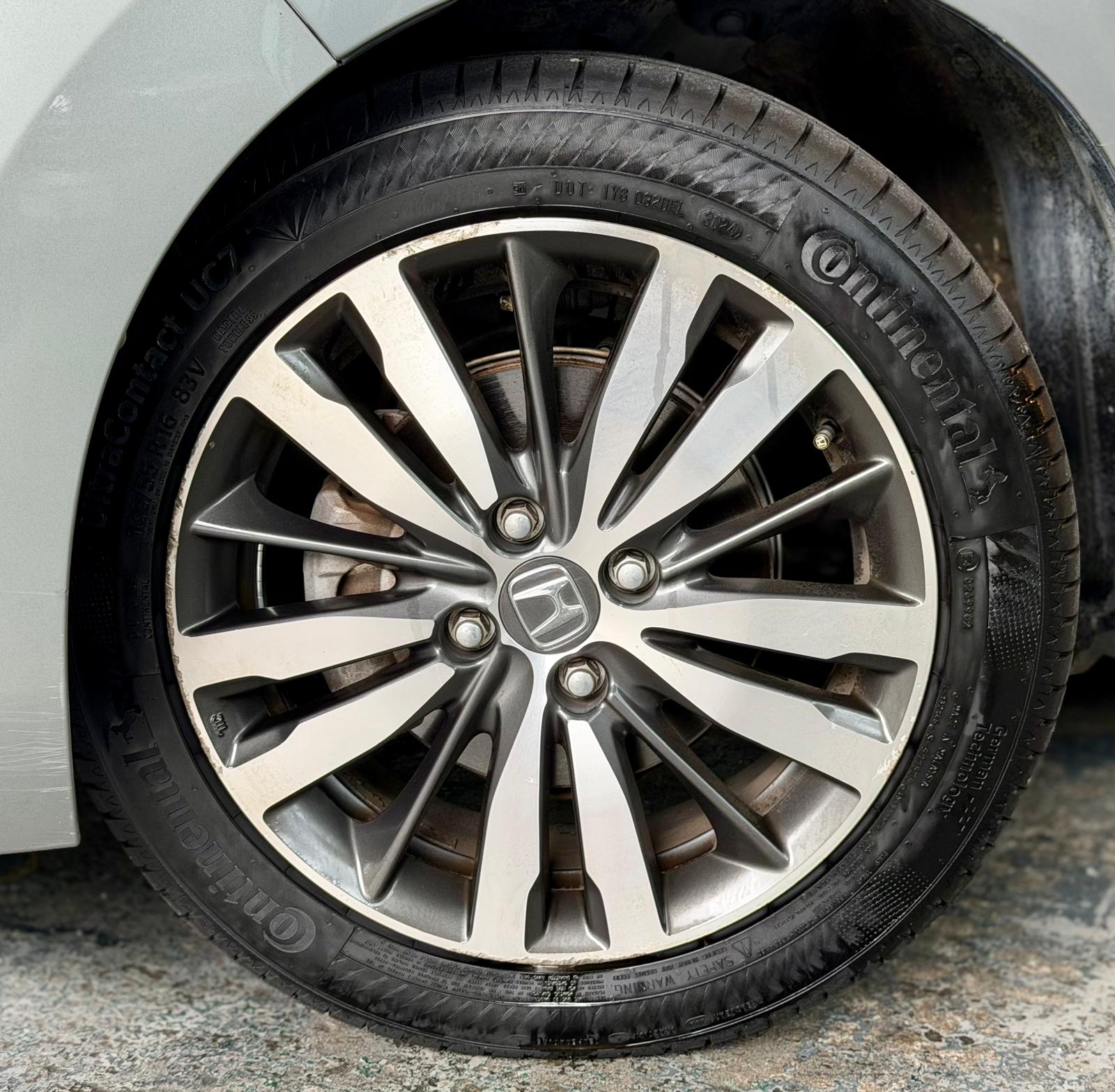 Honda FIT RS MT GK5 2013