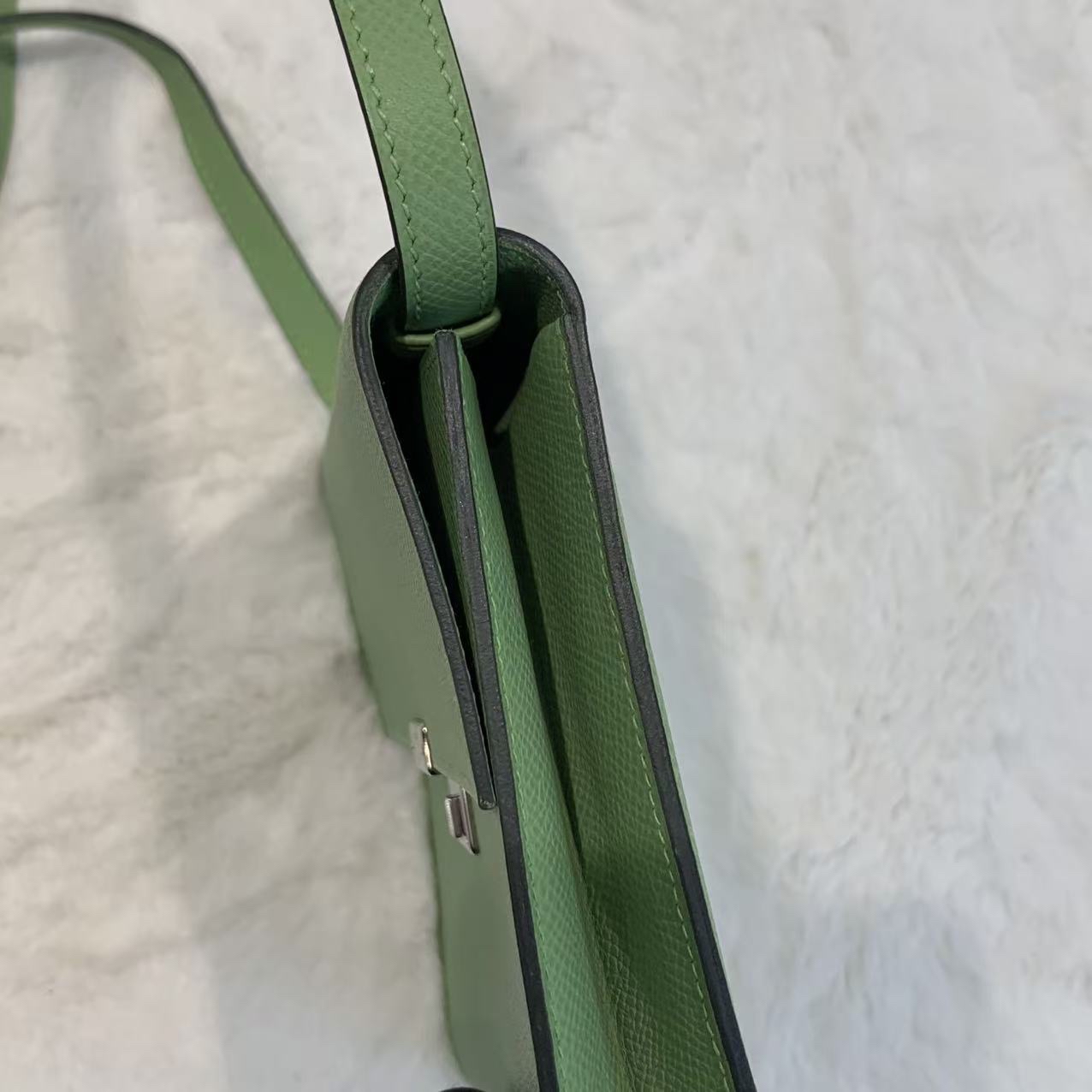 HERMES愛馬仕 Clic16  勁靚温柔牛油果綠🥑銀扣 Ep皮 經典款斜孭袋 現貨