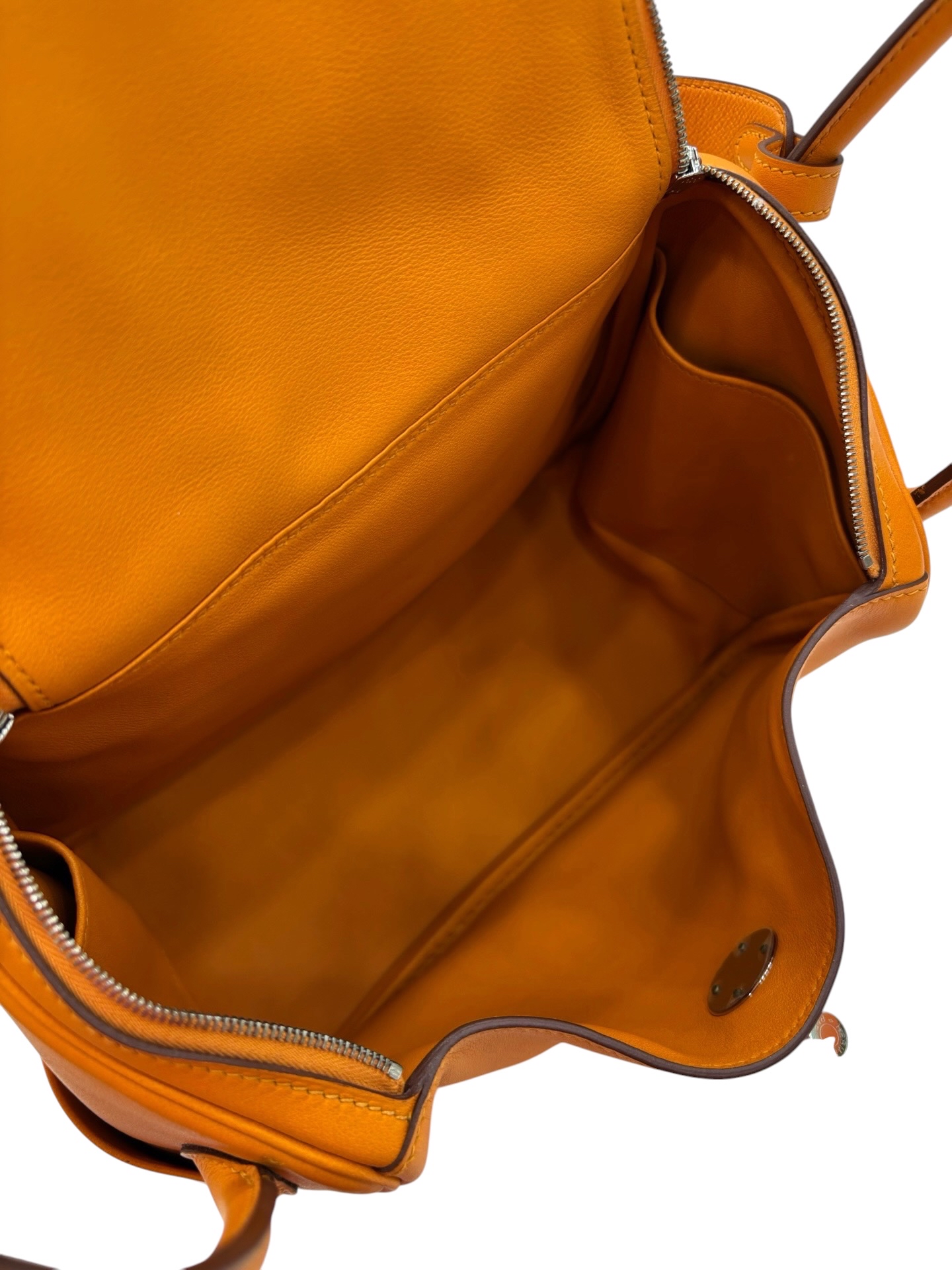 Pre-Owned HERMÉS Lindy 26 Stamp C / Product Code: 062006
