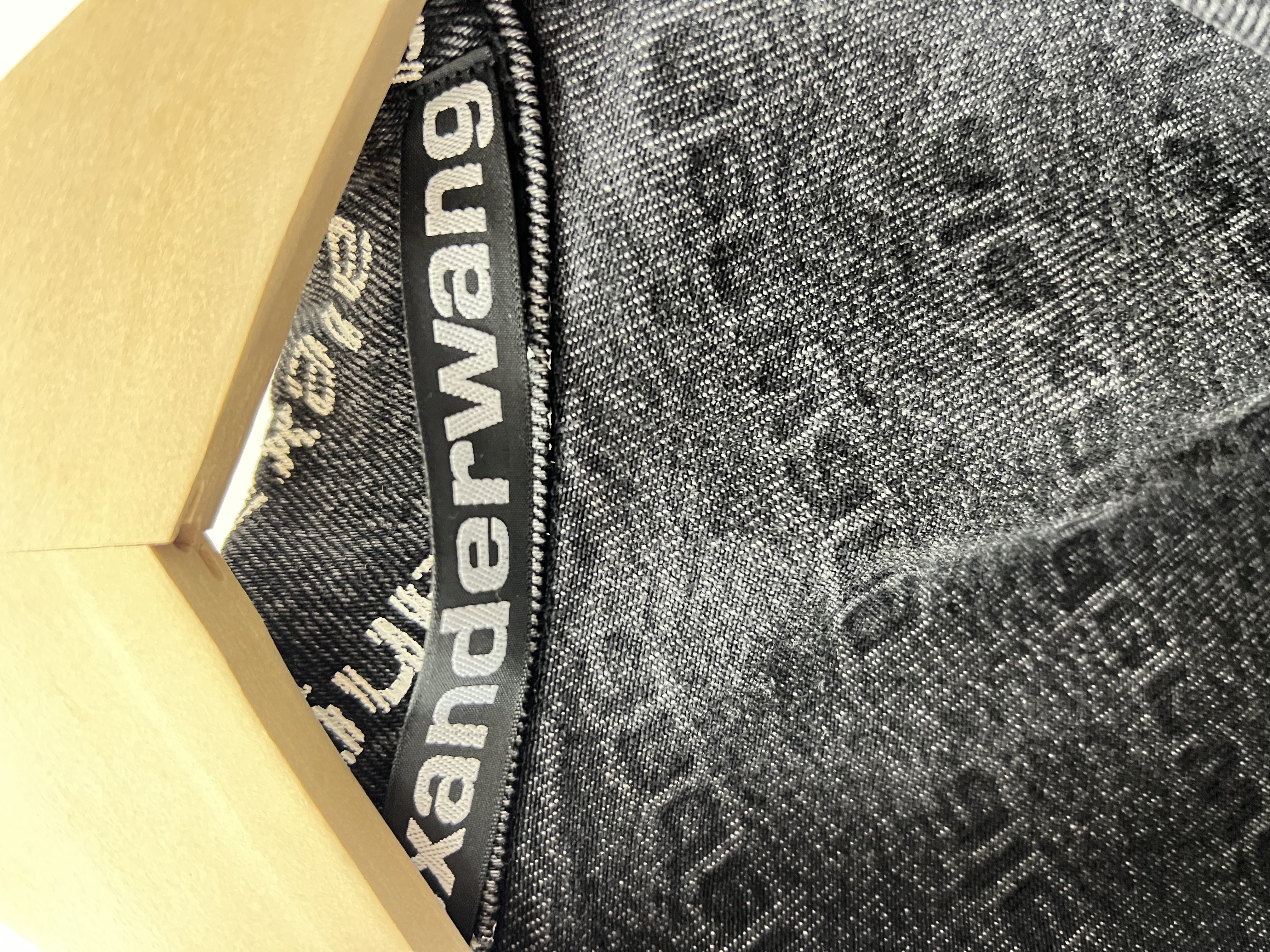 Pre-Owned Alexander Wang Falling Back Logo / Product Code: 26041103