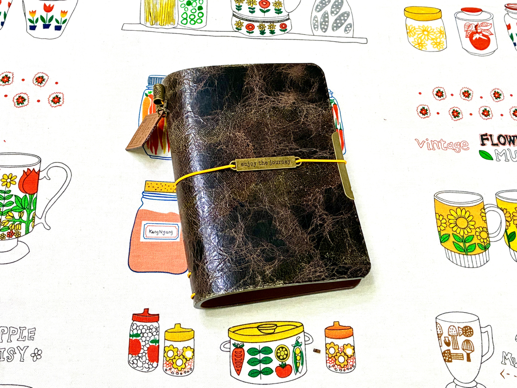 Write your story on something that lasts（2-fold)