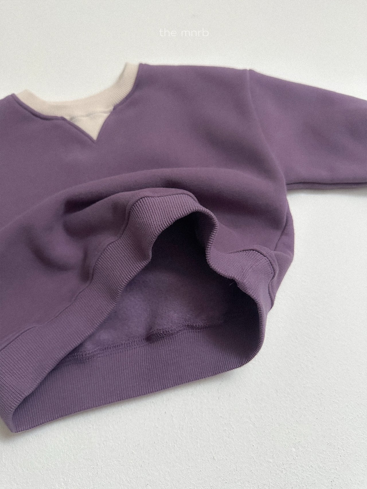 Mnirobe | Two-Tone Sweatshirt