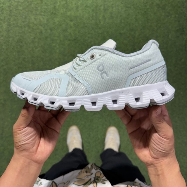 On Cloud X 5 | Blue Box